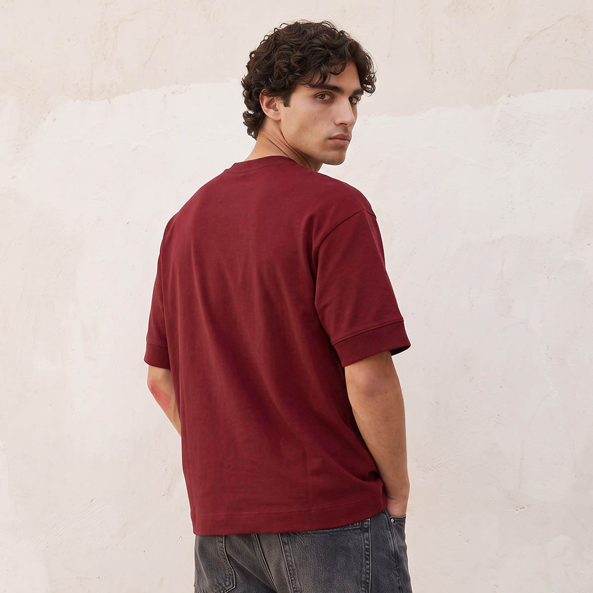 تيشيرت للشباب بياقة ضيقة وقصة بوكسي من سبلاش-men-clothing-tshirtsandpolos-tshirts-image-3