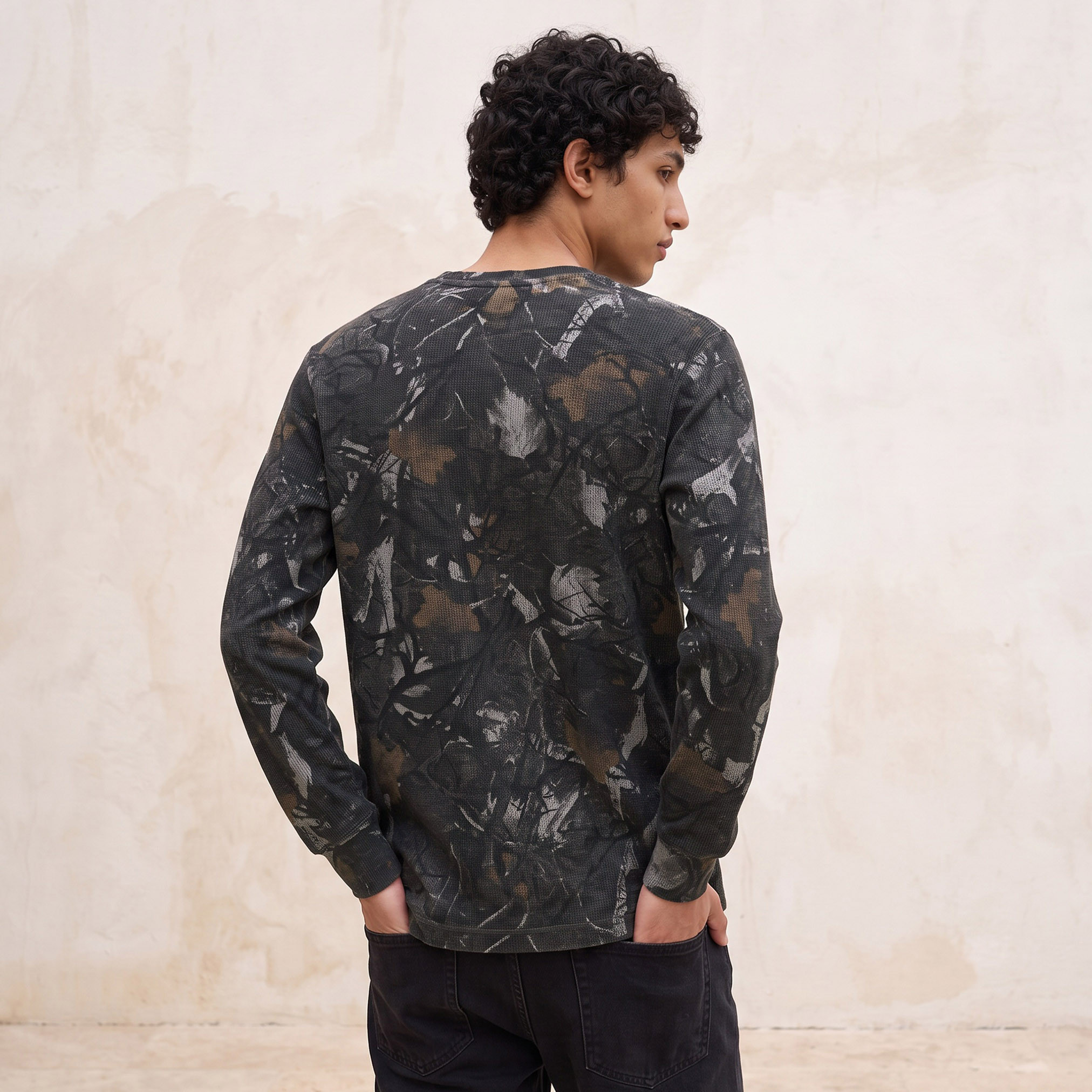 تيشيرت للشباب بياقة دائرية من سبلاش-men-clothing-tshirtsandpolos-tshirts-image-4