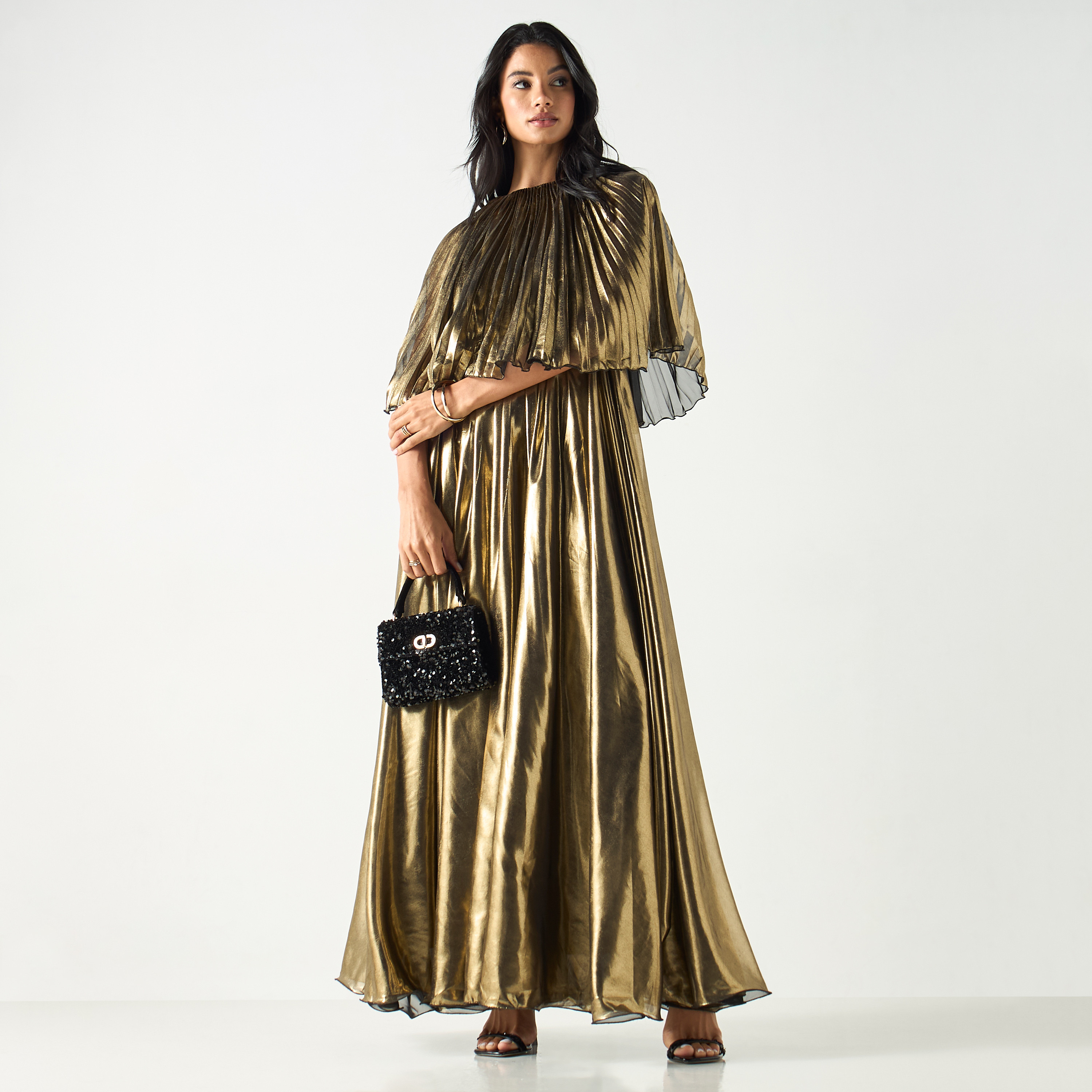 فستان طويل بجزء علوي بطيات وكاب من جولدن أبل-women-clothing-dresses-image-1