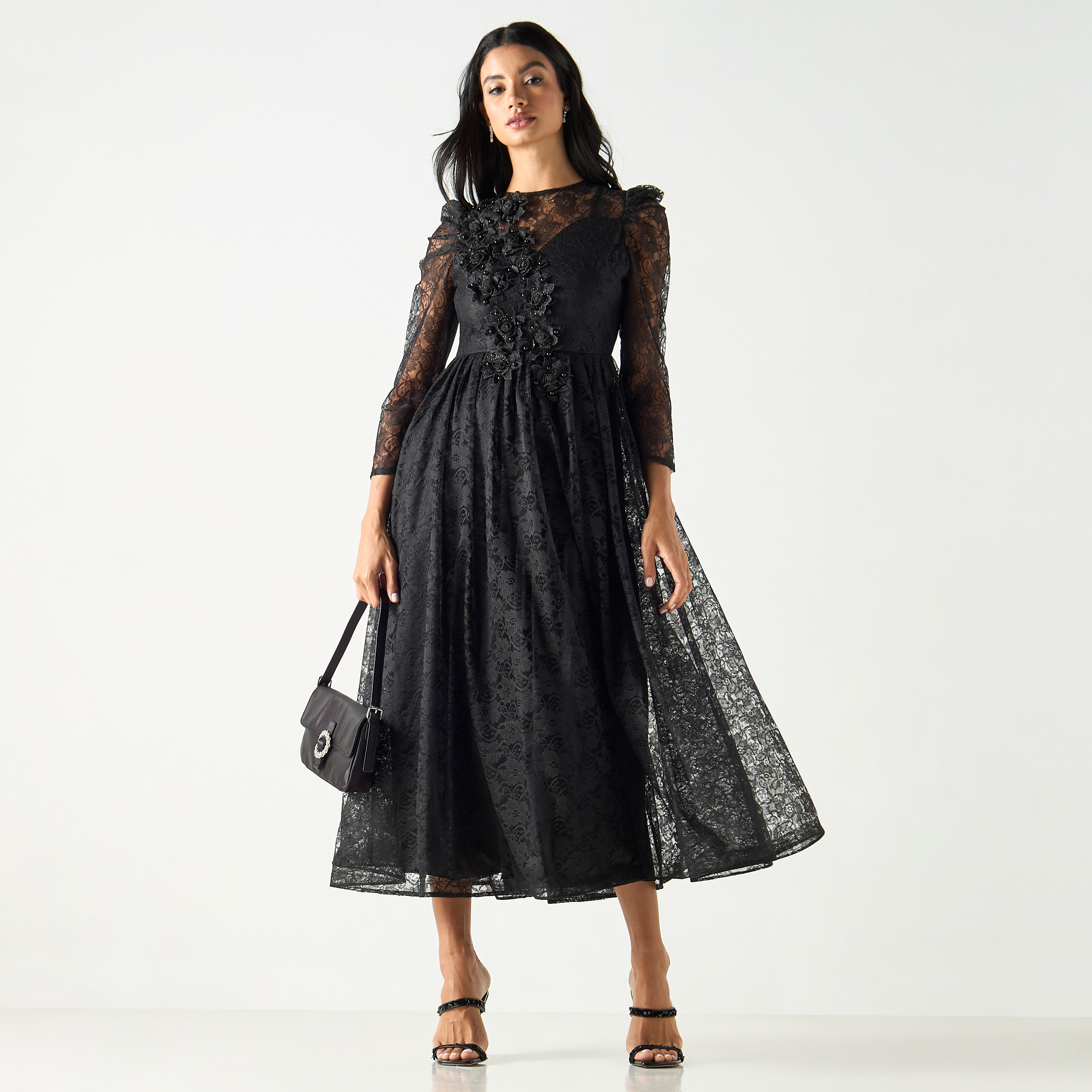 فستان ميدي سادة بتفاصيل دانتيل وزينة زهرية-women-clothing-dresses-image-4