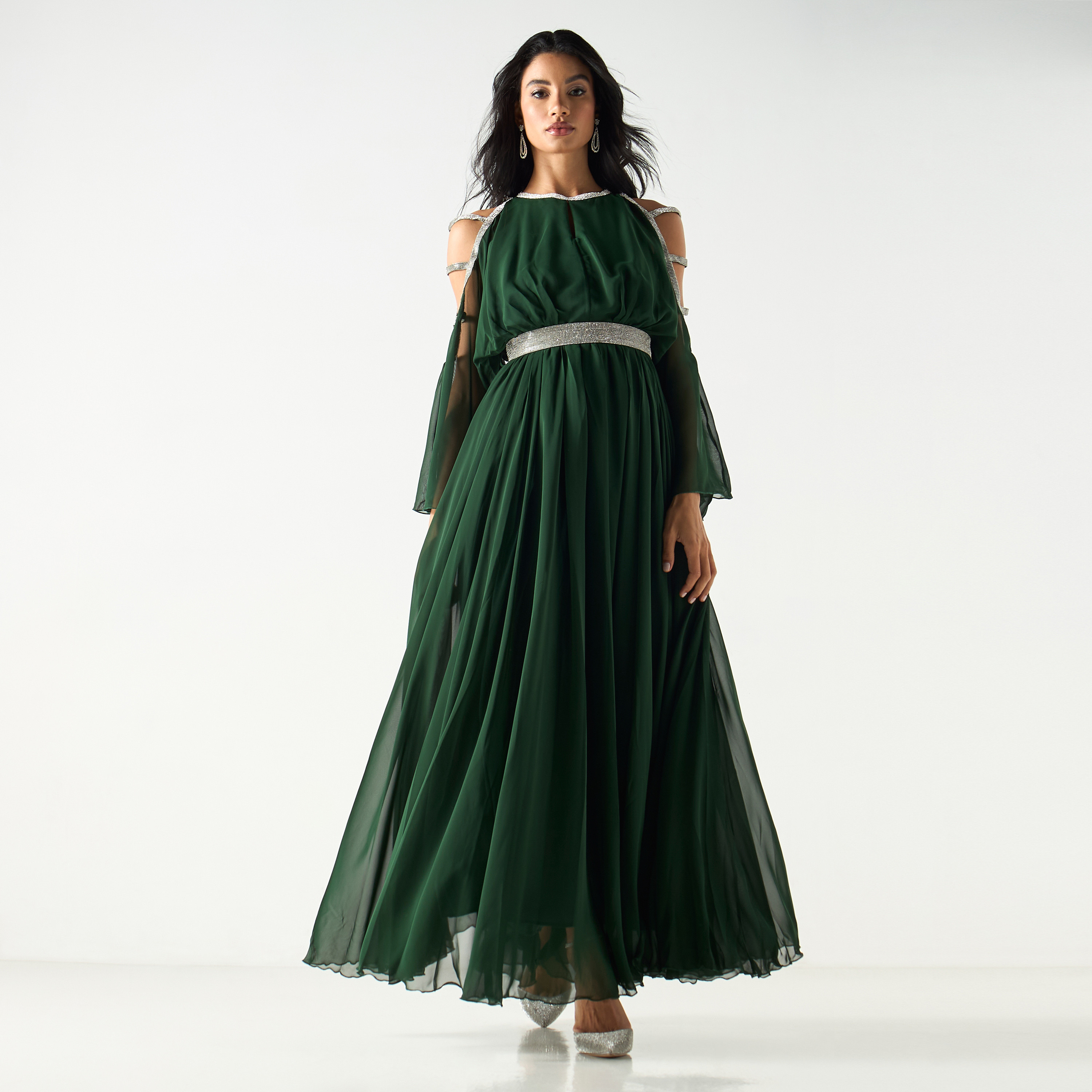 فستان طويل بأكتاف مكشوفة وتزيينات من جولدن أبل-women-clothing-dresses-image-5