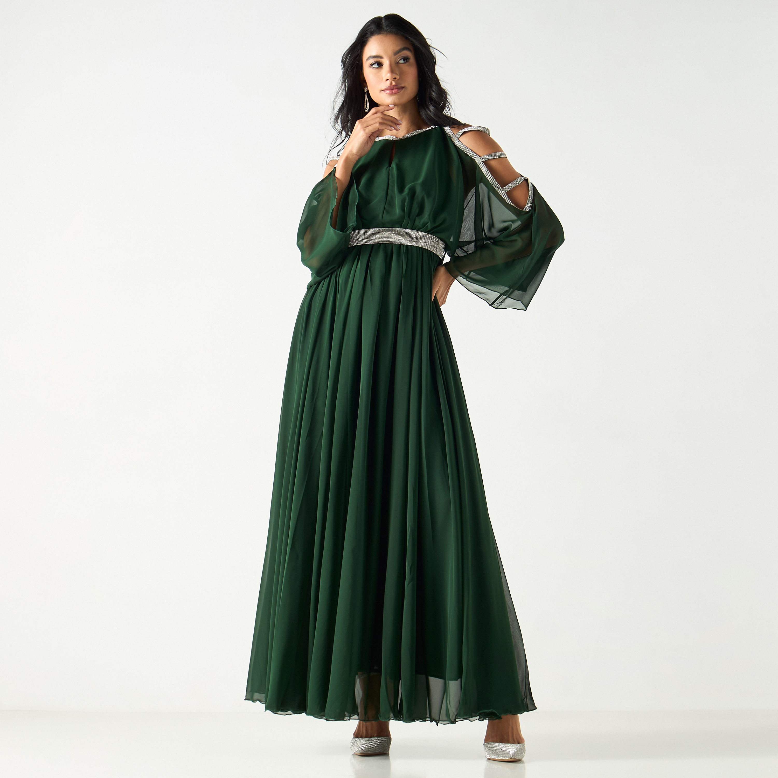 فستان طويل بأكتاف مكشوفة وتزيينات من جولدن أبل-women-clothing-dresses-image-6