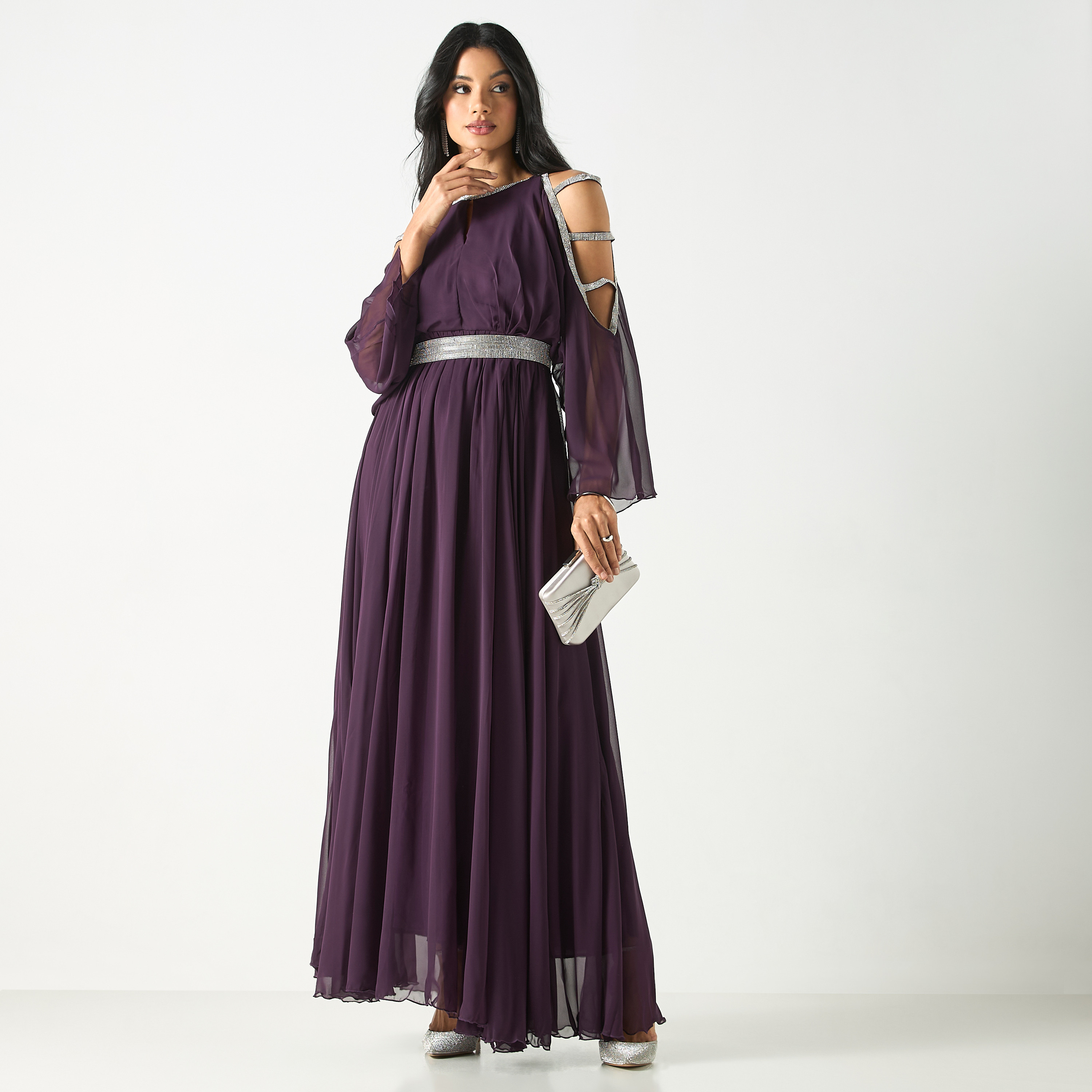 فستان طويل بأكتاف مكشوفة وتزيينات من جولدن أبل-women-clothing-dresses-image-1