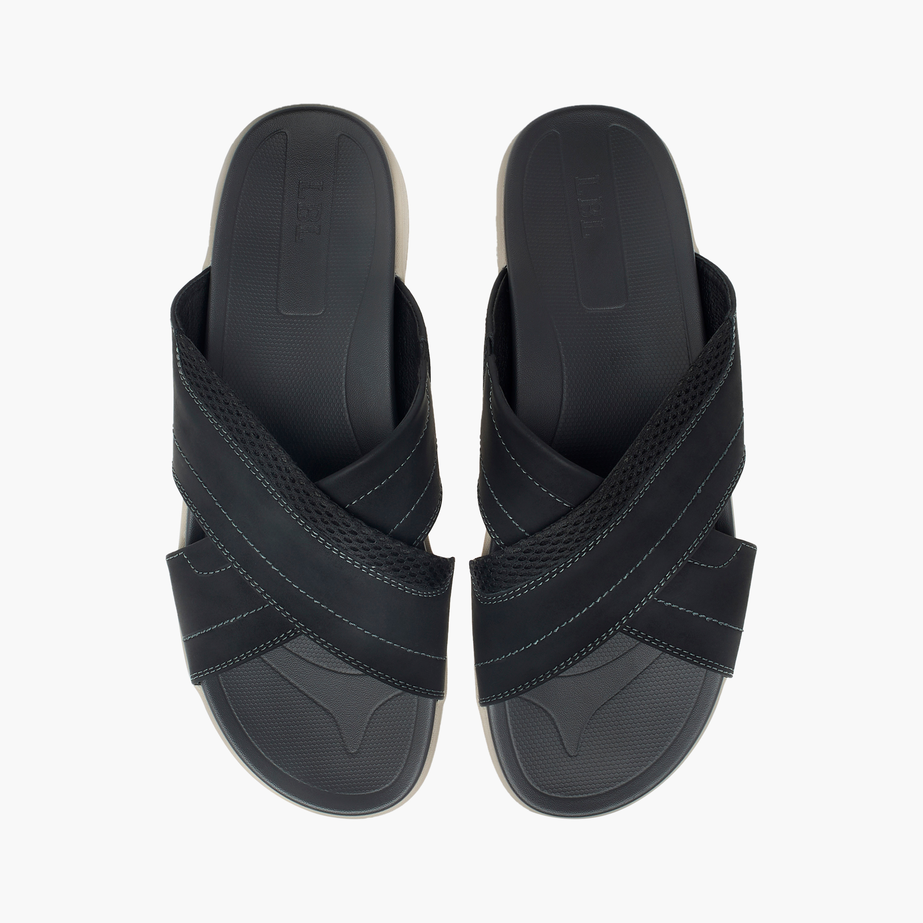 صندل سهل الارتداء بحزام متقاطع وتفاصيل غرز من إل بي إل من شو إكسبريس-men-shoes-sandals-image-5