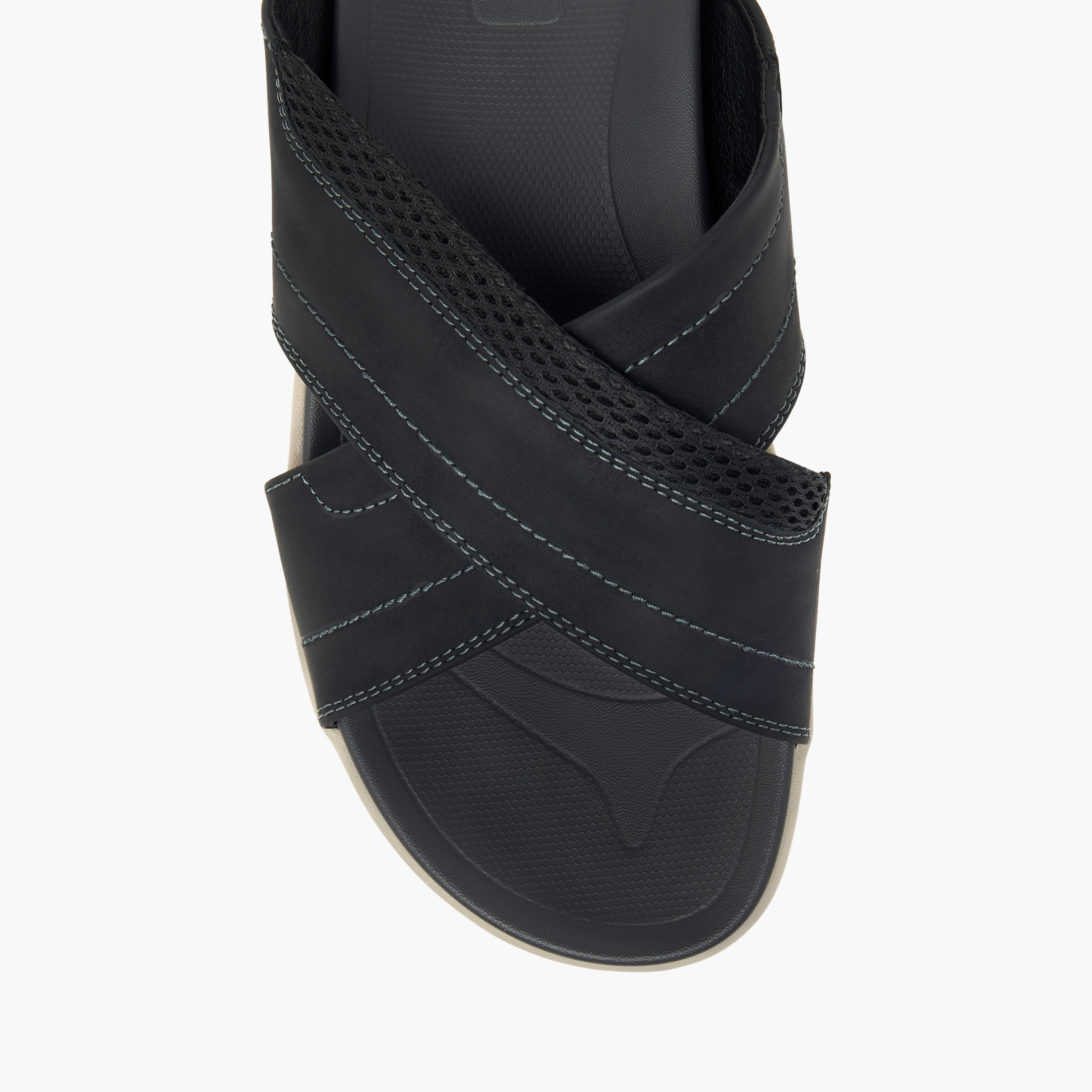 صندل سهل الارتداء بحزام متقاطع وتفاصيل غرز من إل بي إل من شو إكسبريس-men-shoes-sandals-image-7