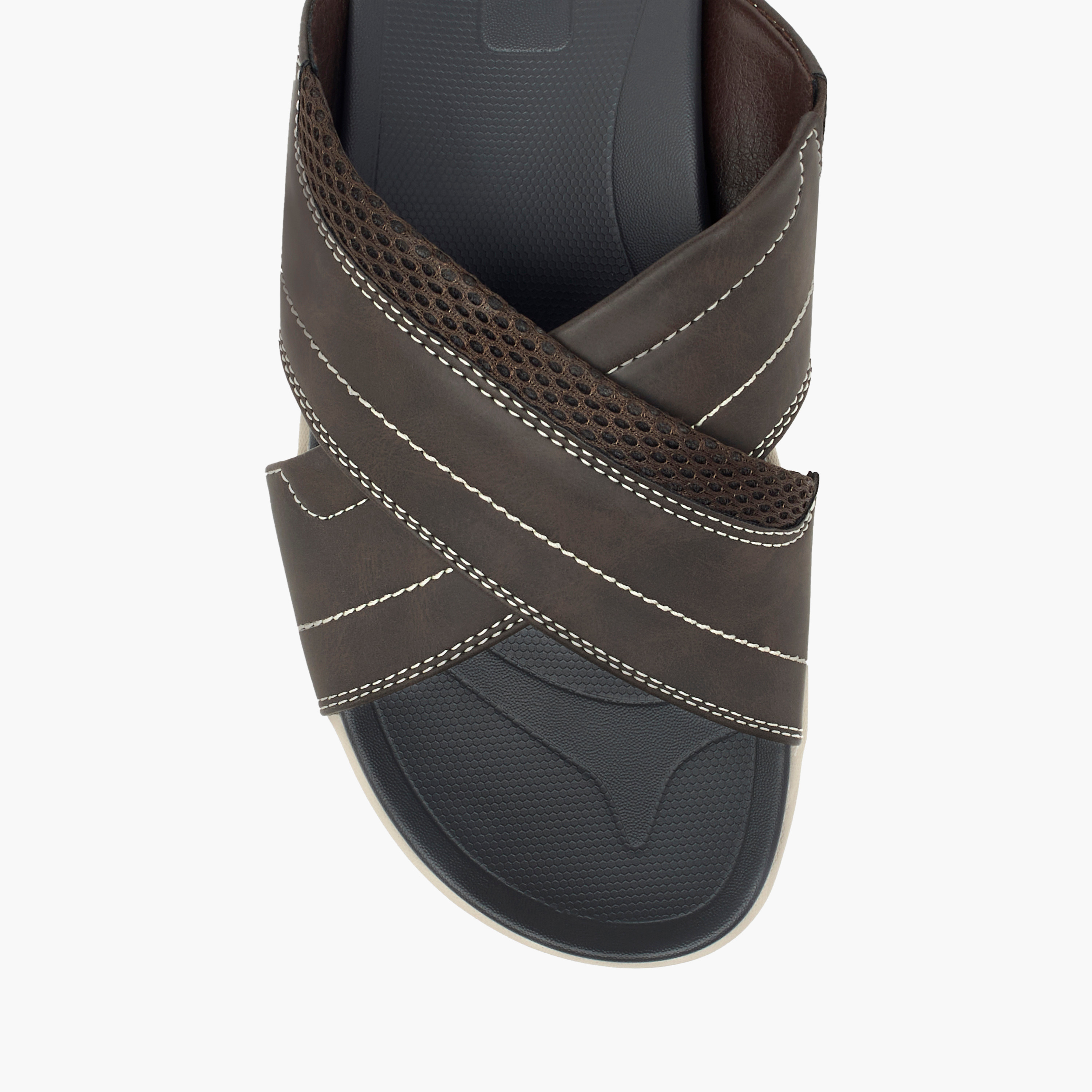 صندل سهل الارتداء بحزام متقاطع وتفاصيل غرز من إل بي إل من شو إكسبريس-men-shoes-sandals-image-3