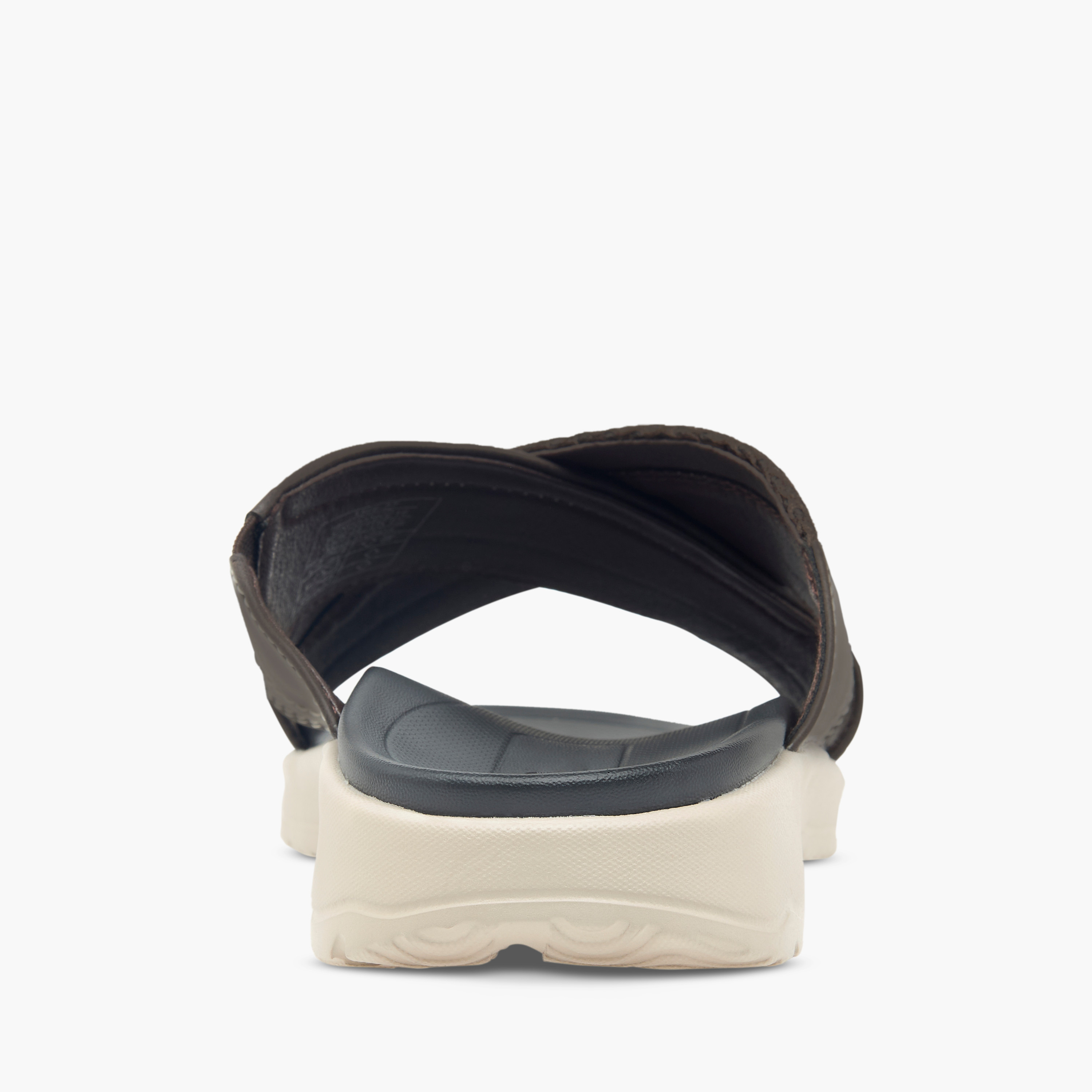 صندل سهل الارتداء بحزام متقاطع وتفاصيل غرز من إل بي إل من شو إكسبريس-men-shoes-sandals-image-4