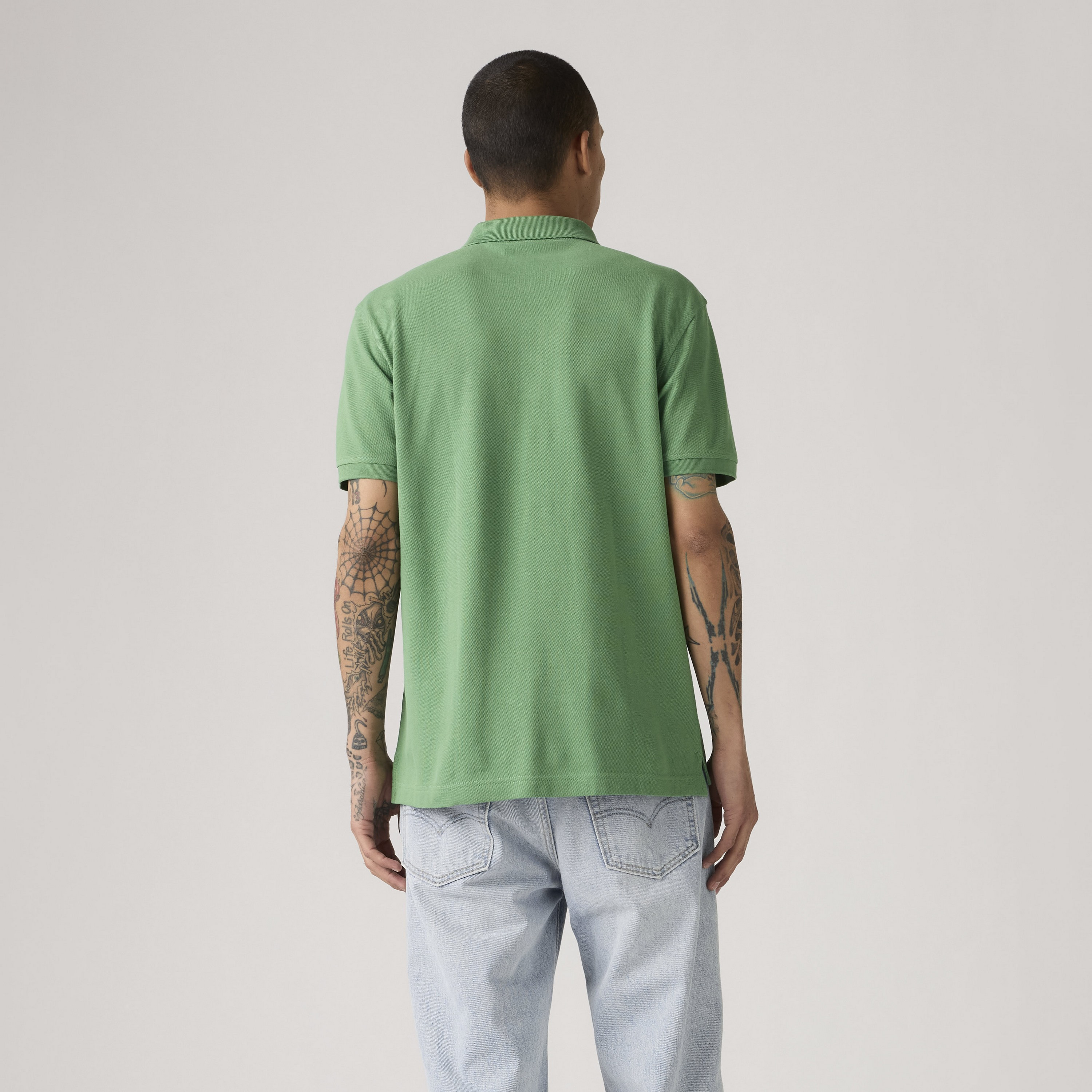 تي شيرت بولو رجالي سادة بأكمام قصيرة وياقة من ليفايس-men-clothing-tshirtsandpolos-polos-image-4
