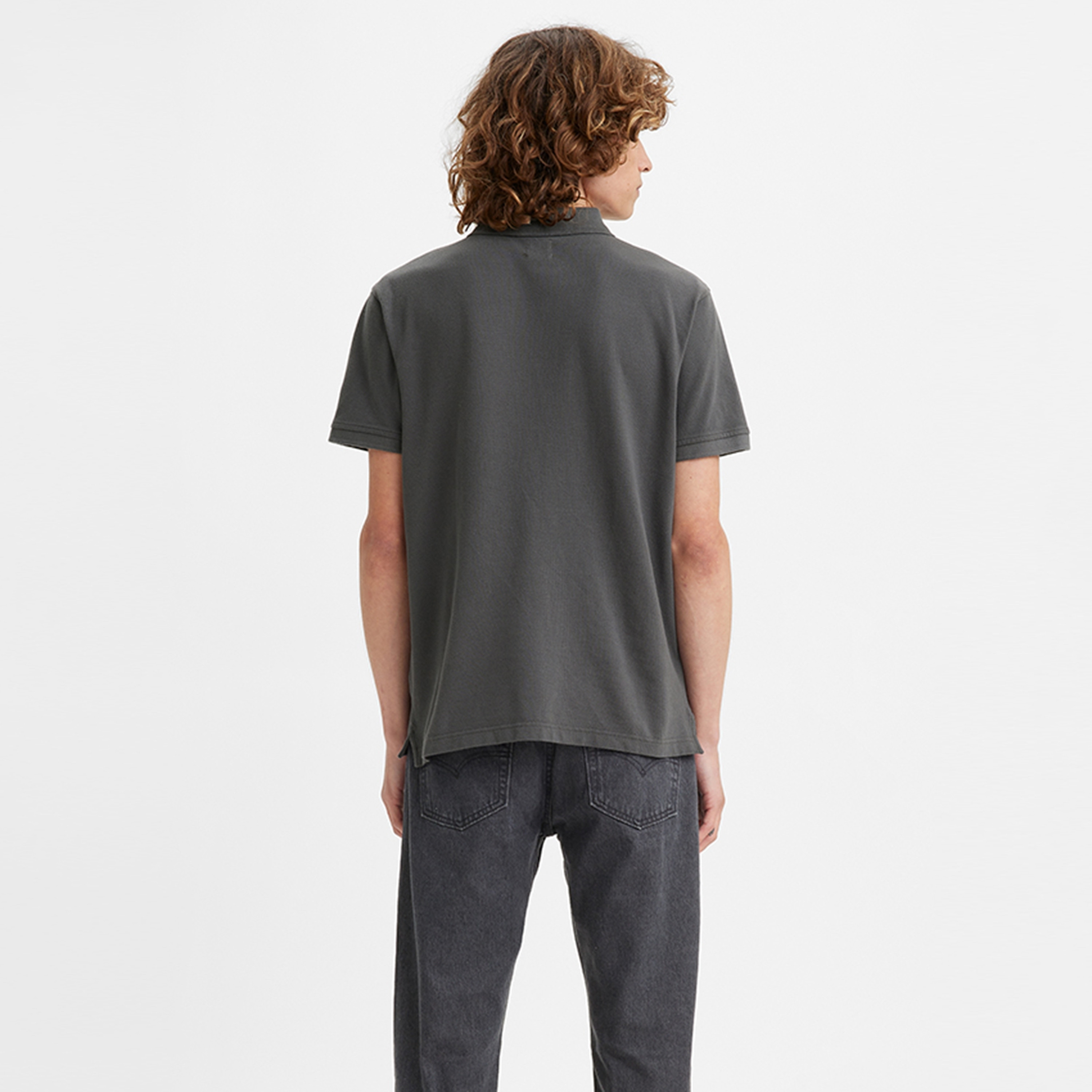 بولو تي شيرت من ليفايز سادة بأكمام قصيرة-men-clothing-tshirtsandpolos-polos-image-2