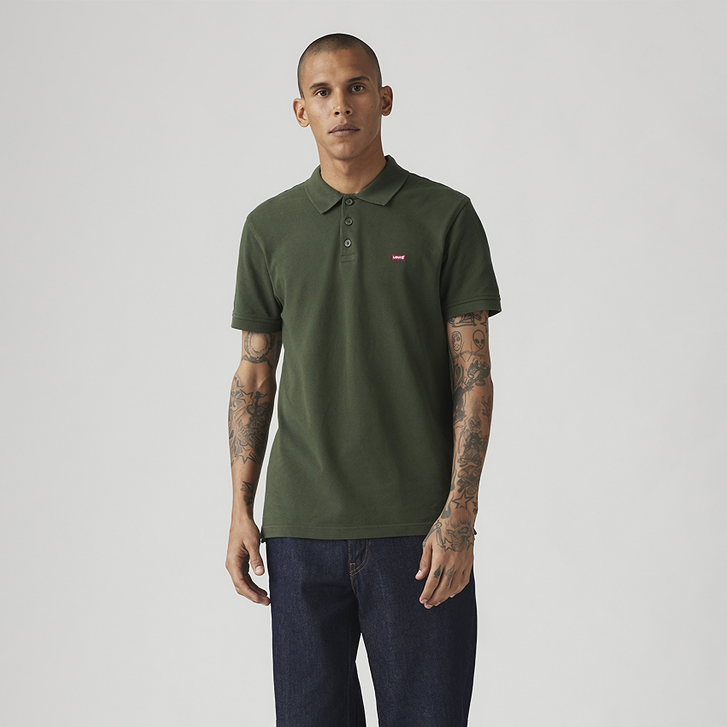 تي شيرت بولو رجالي سادة بأكمام قصيرة وياقة من ليفايس-men-clothing-tshirtsandpolos-polos-image-1