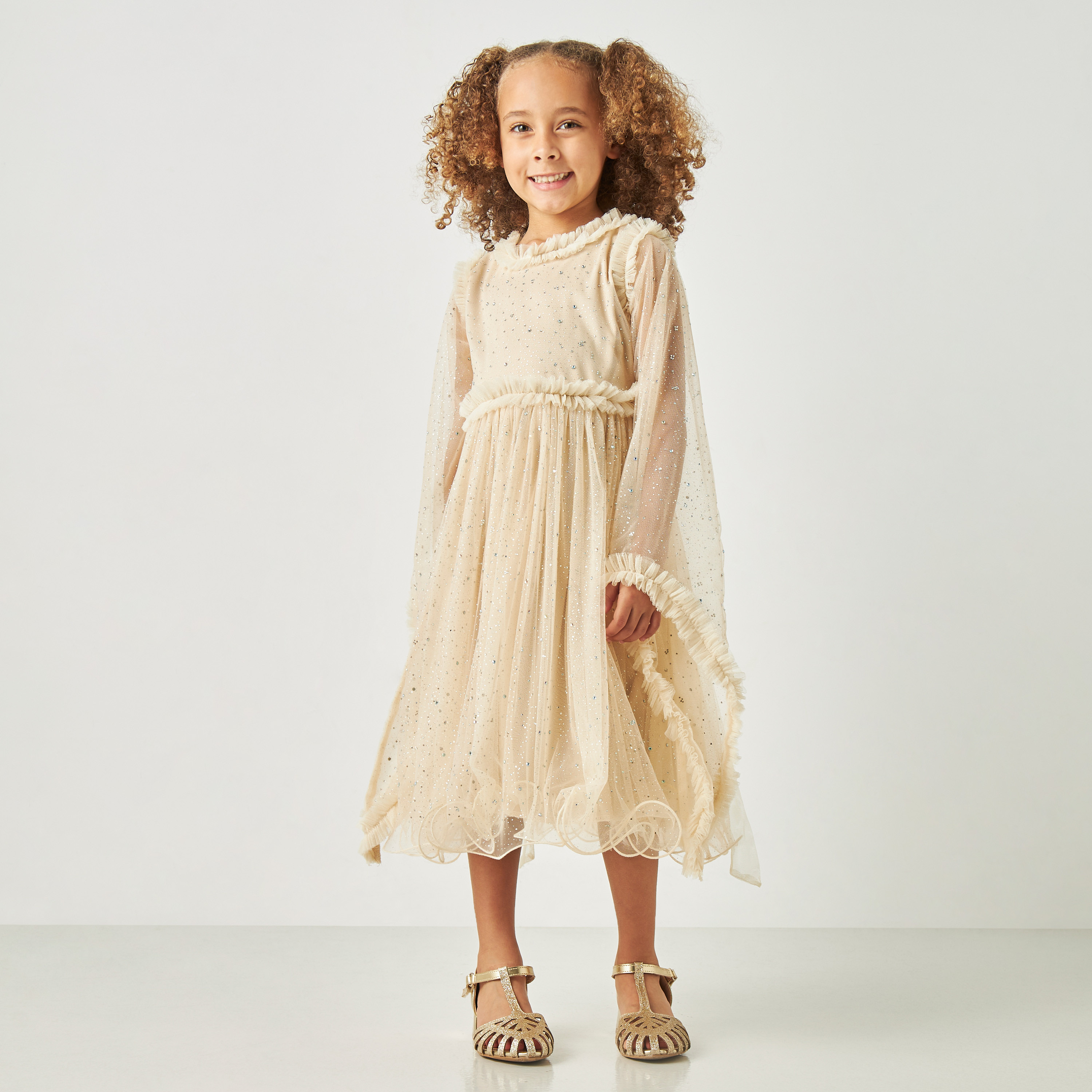 فستان مزين بأكمام جرس وتفاصيل كشكش من ليتل جولدن أبل-girls-clothing-dressesandjumpsuits-image-5
