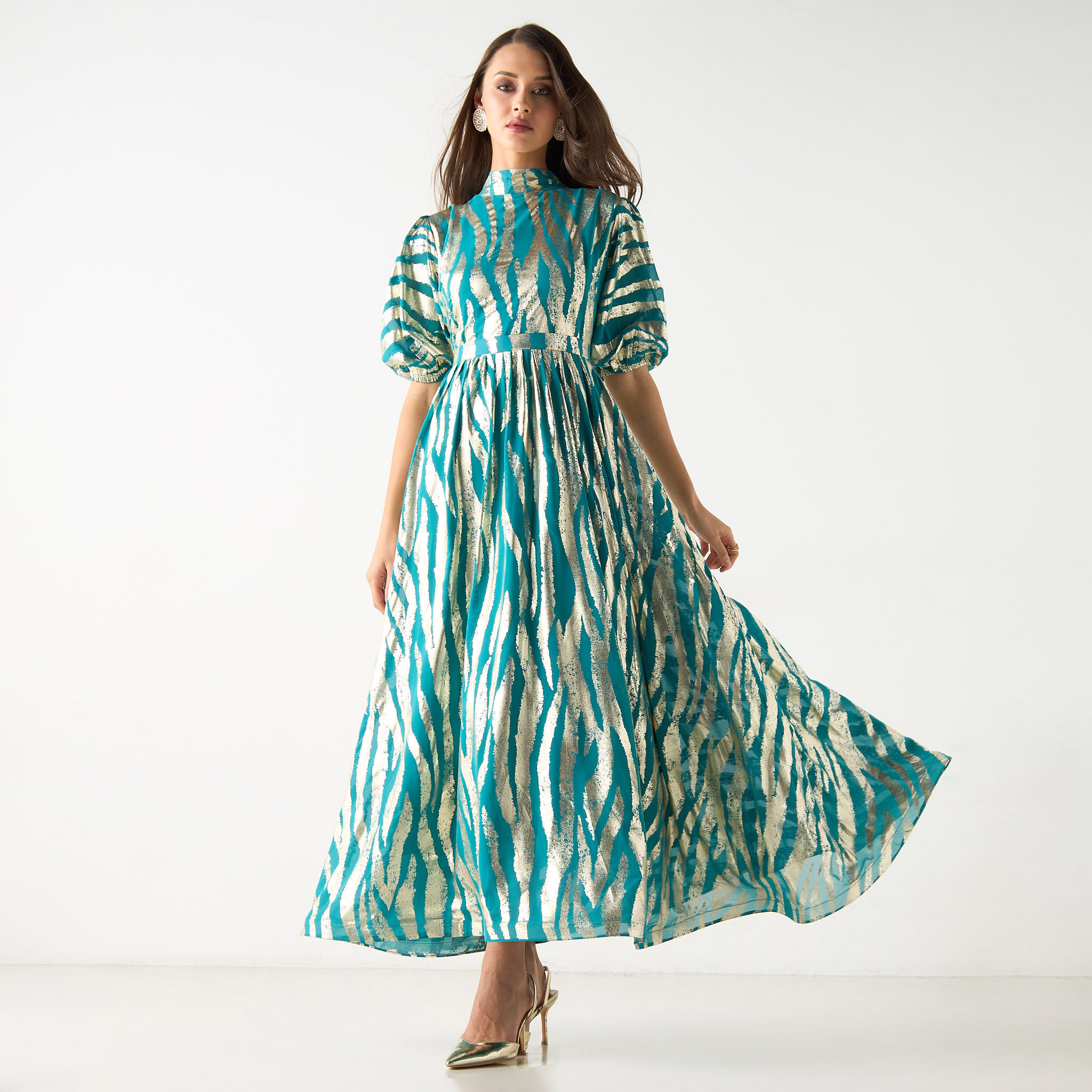فستان ماكسي بطبعات ميتاليك وأكمام منفوخة من جولدن أبل-women-clothing-dresses-image-2