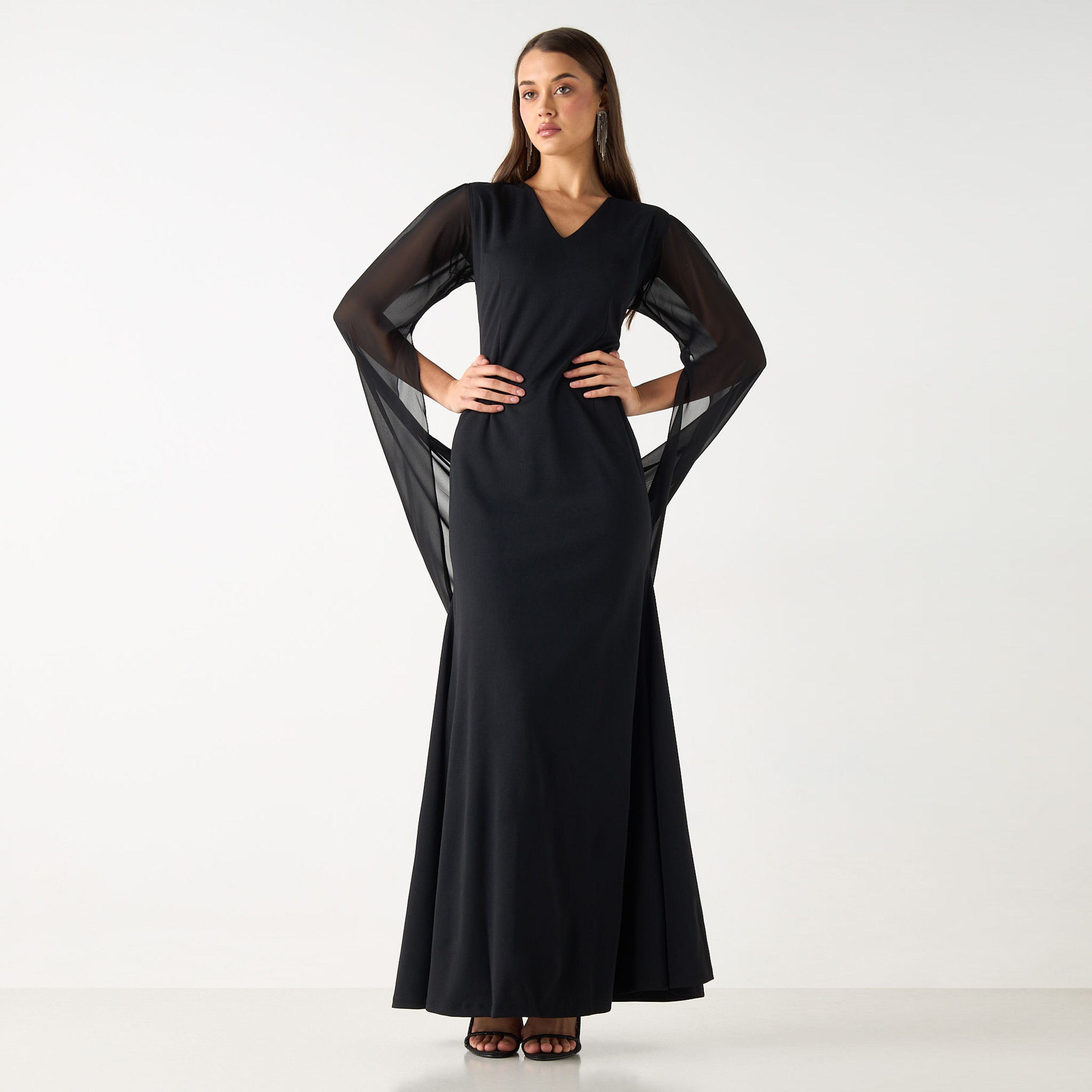 فستان طويل سادة بأكمام طويلة بفتحة وياقة شكل حرف v من جولدن أبل-women-clothing-dresses-image-8