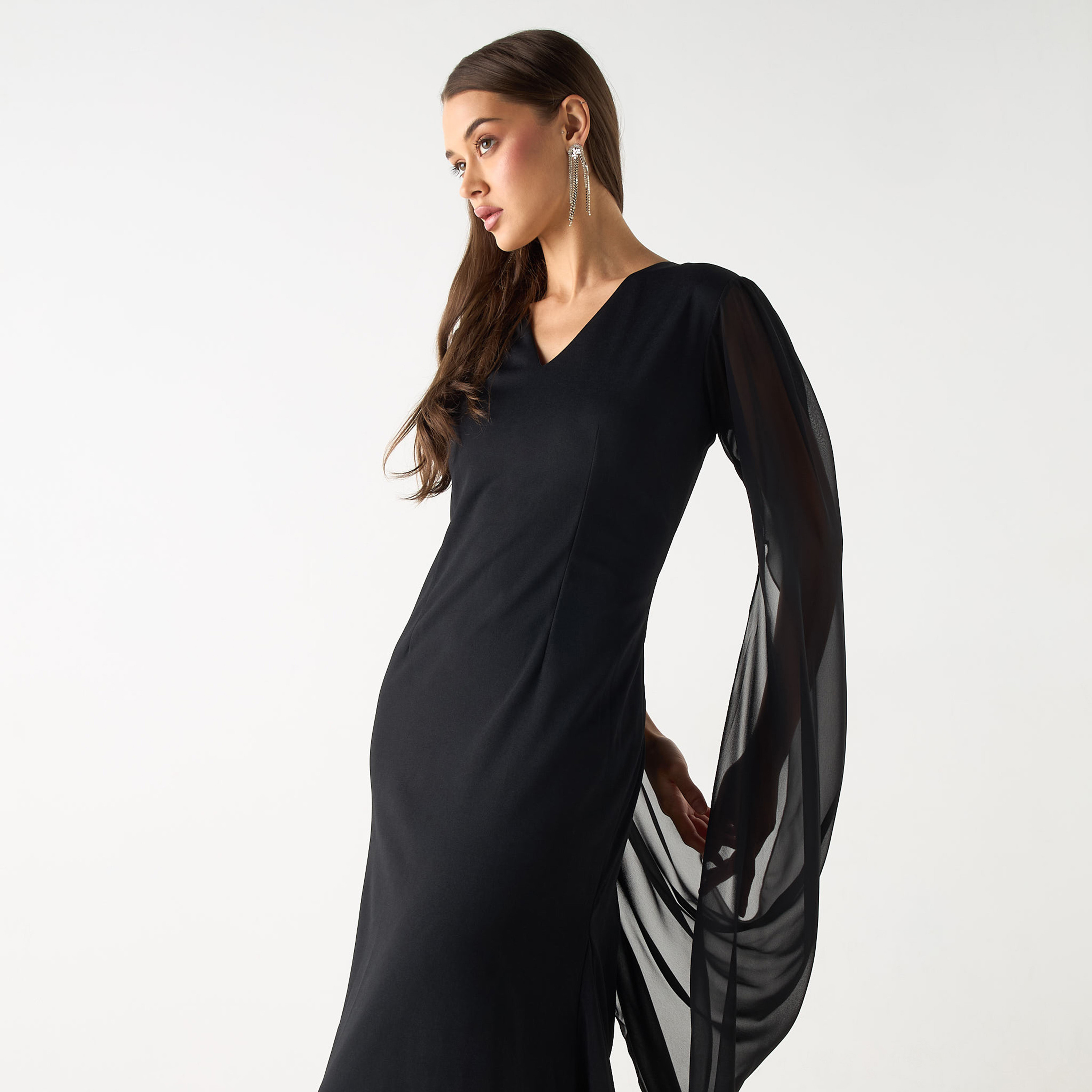 فستان طويل سادة بأكمام طويلة بفتحة وياقة شكل حرف v من جولدن أبل-women-clothing-dresses-image-10