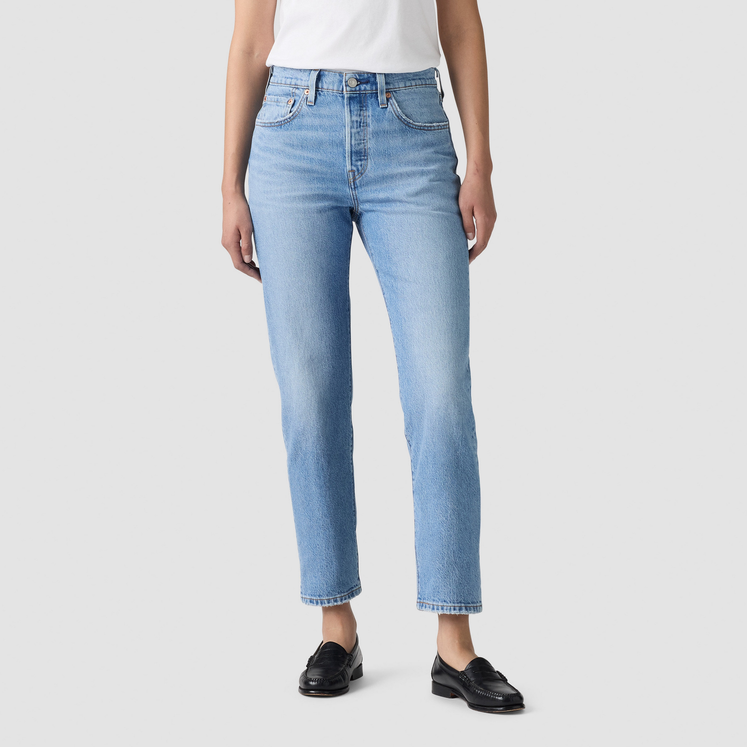 بنطلون جينز نسائي 501 بقصة عادية أزرق بخمسة جيوب مقاس 30 سم من ليفايس-women-clothing-bottoms-jeans-image-1