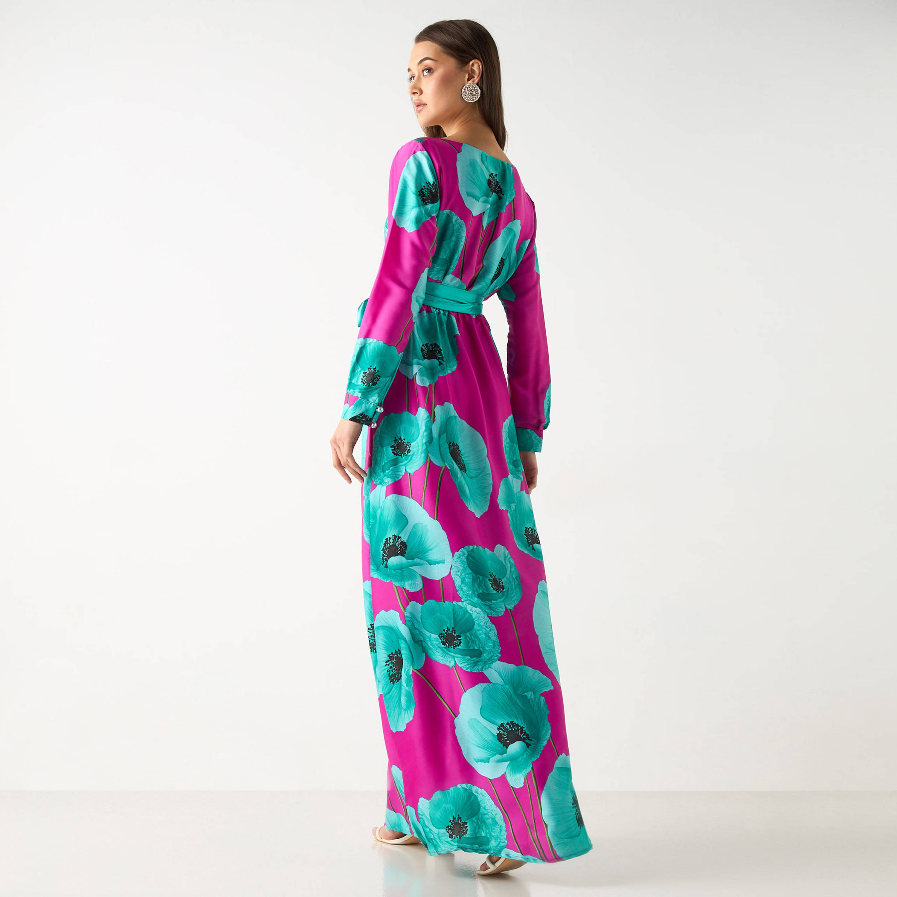فستان طويل بأكمام طويلة وطبعات أزهار وحزام ربط من جولدن آبل-women-clothing-dresses-image-9