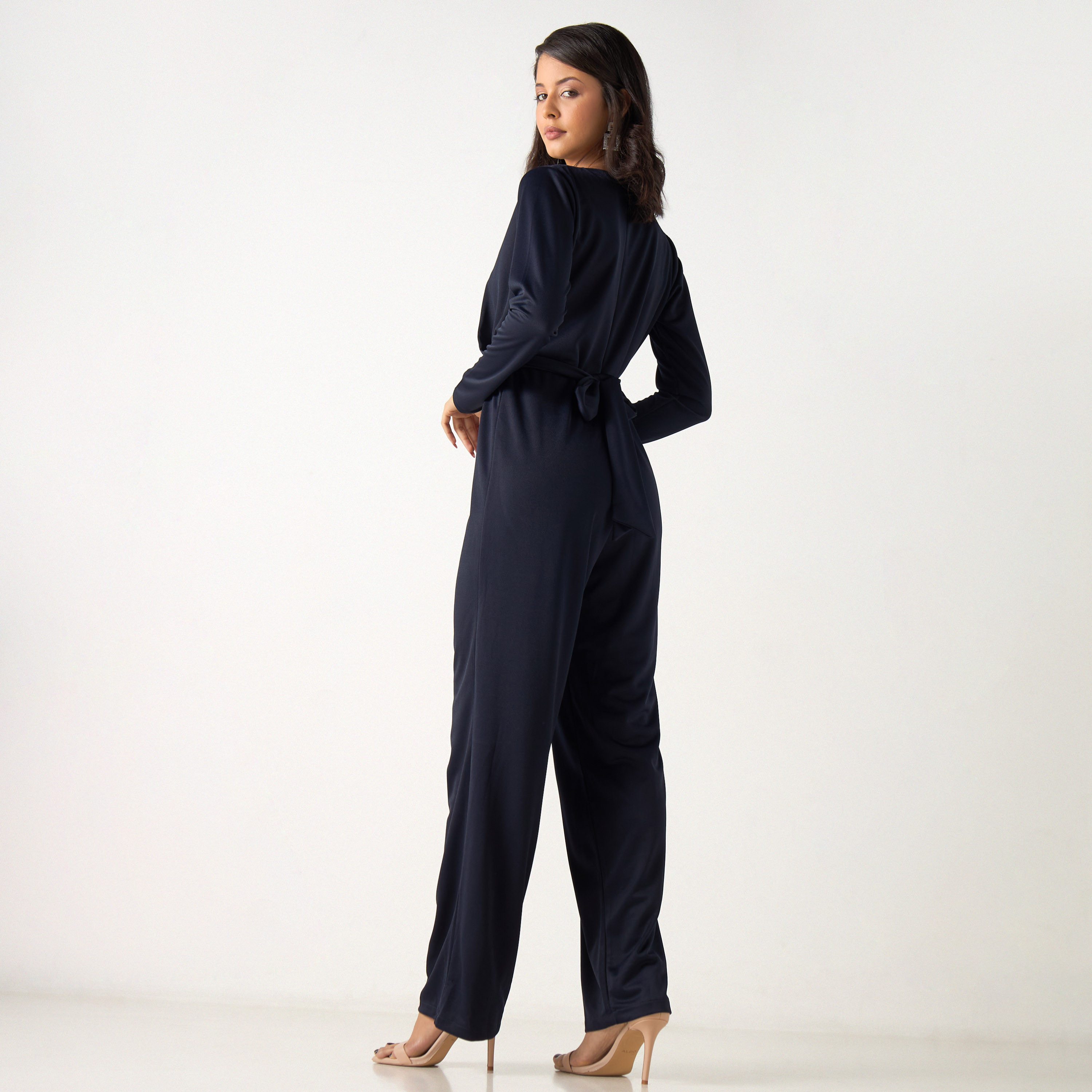أفرول سادة بأكمام طويلة وحزام من جولدن أبل-women-clothing-jumpsuits-image-15