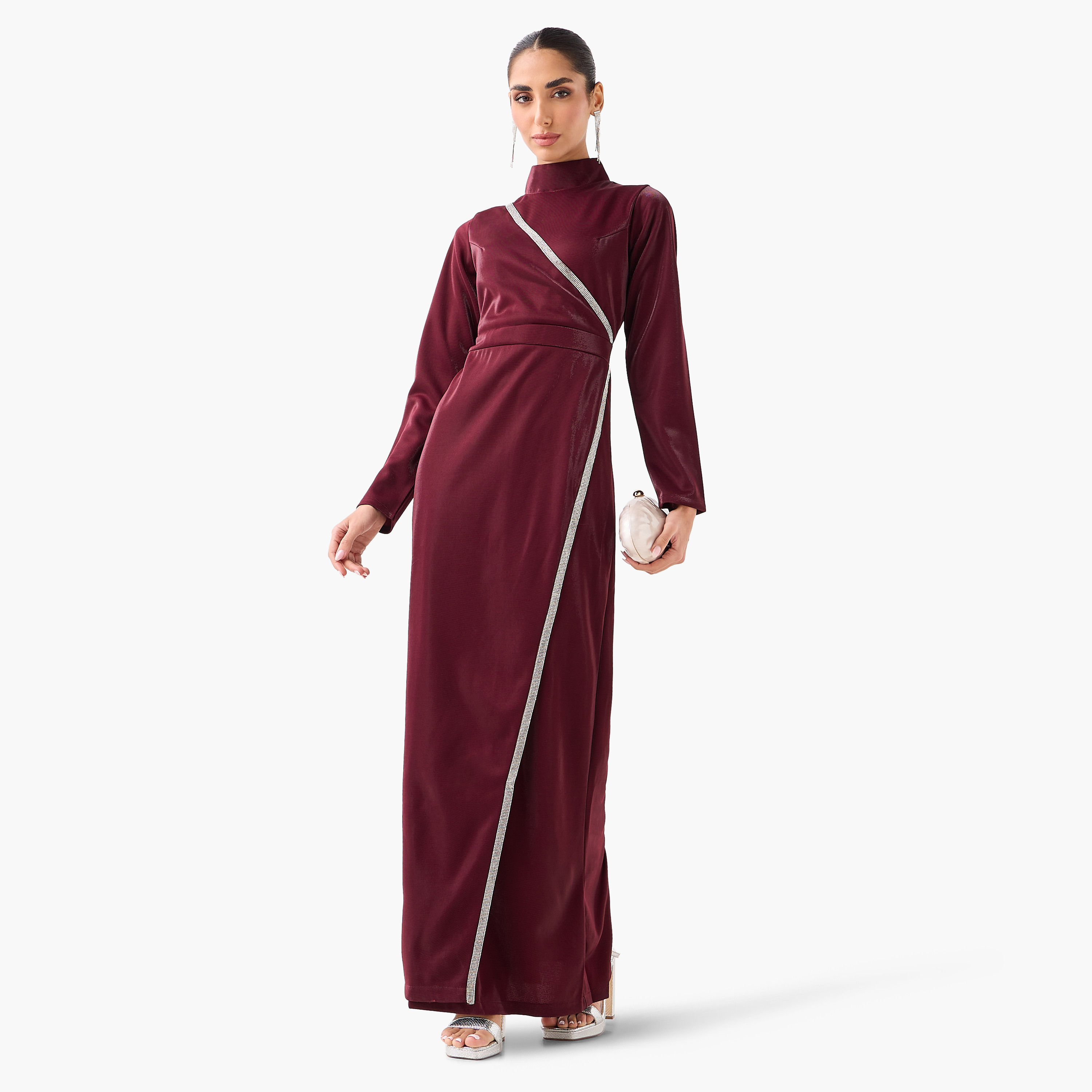 فستان سهرة ماكسي قصة "شيث" بياقة عالية مزينة بالتطريز لون مارون من غولدن أبل-women-clothing-dresses-image-3