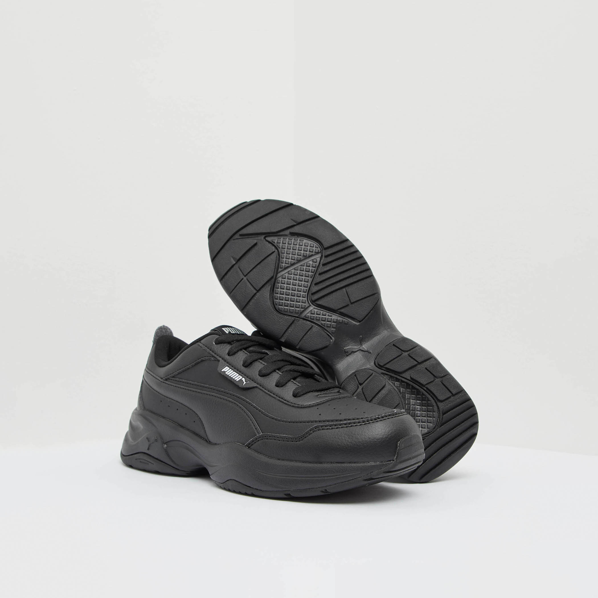 حذاء تدريب برباط إغلاق للنساء من بوما-sports-women-shoes-image-4