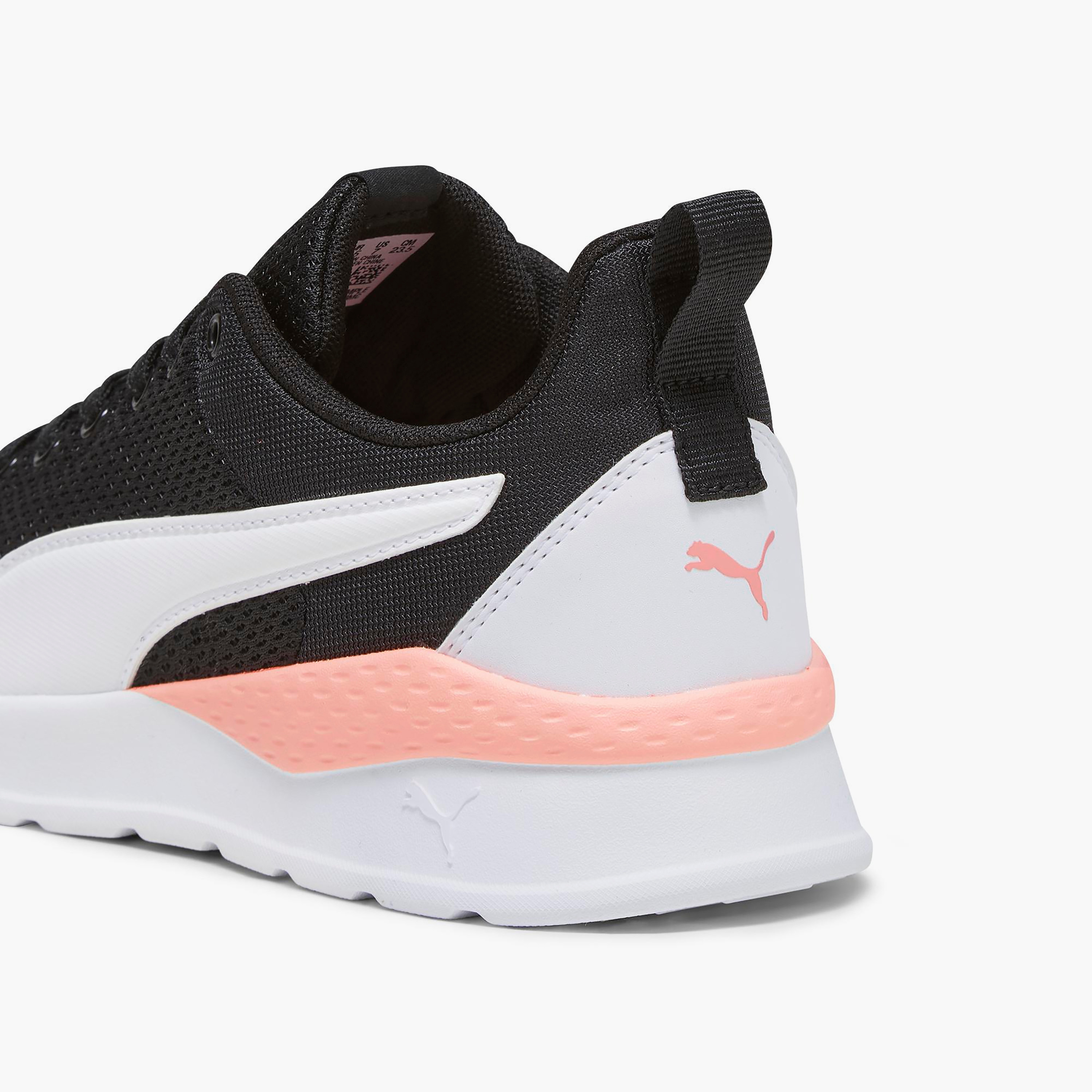 حذاء رياضي أنزاران لايت للنساء من بوما 37112851 | OE-sports-women-shoes-image-6