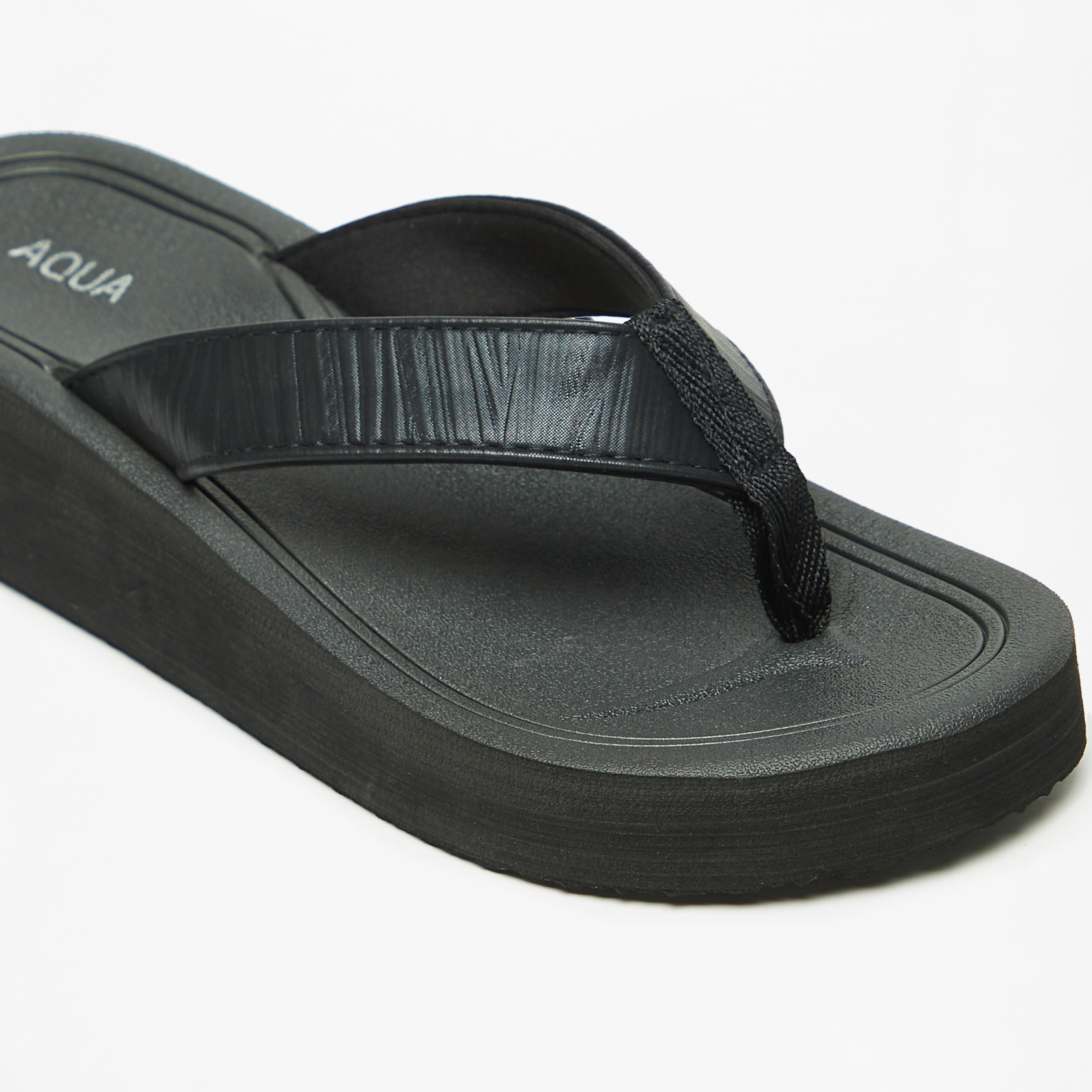 شبشب ثونج سادة سهل الارتداء من أكوا-women-shoes-flipflopsandslides-image-5
