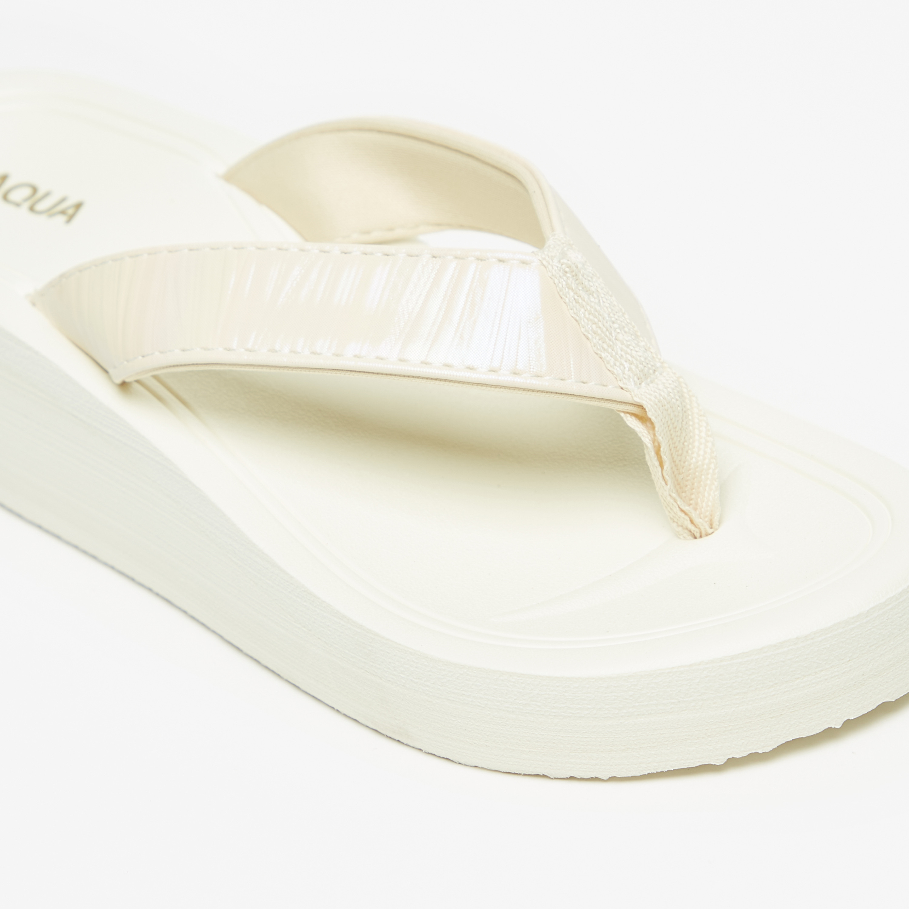 شبشب ثونج سادة سهل الارتداء من أكوا-women-shoes-flipflopsandslides-image-5