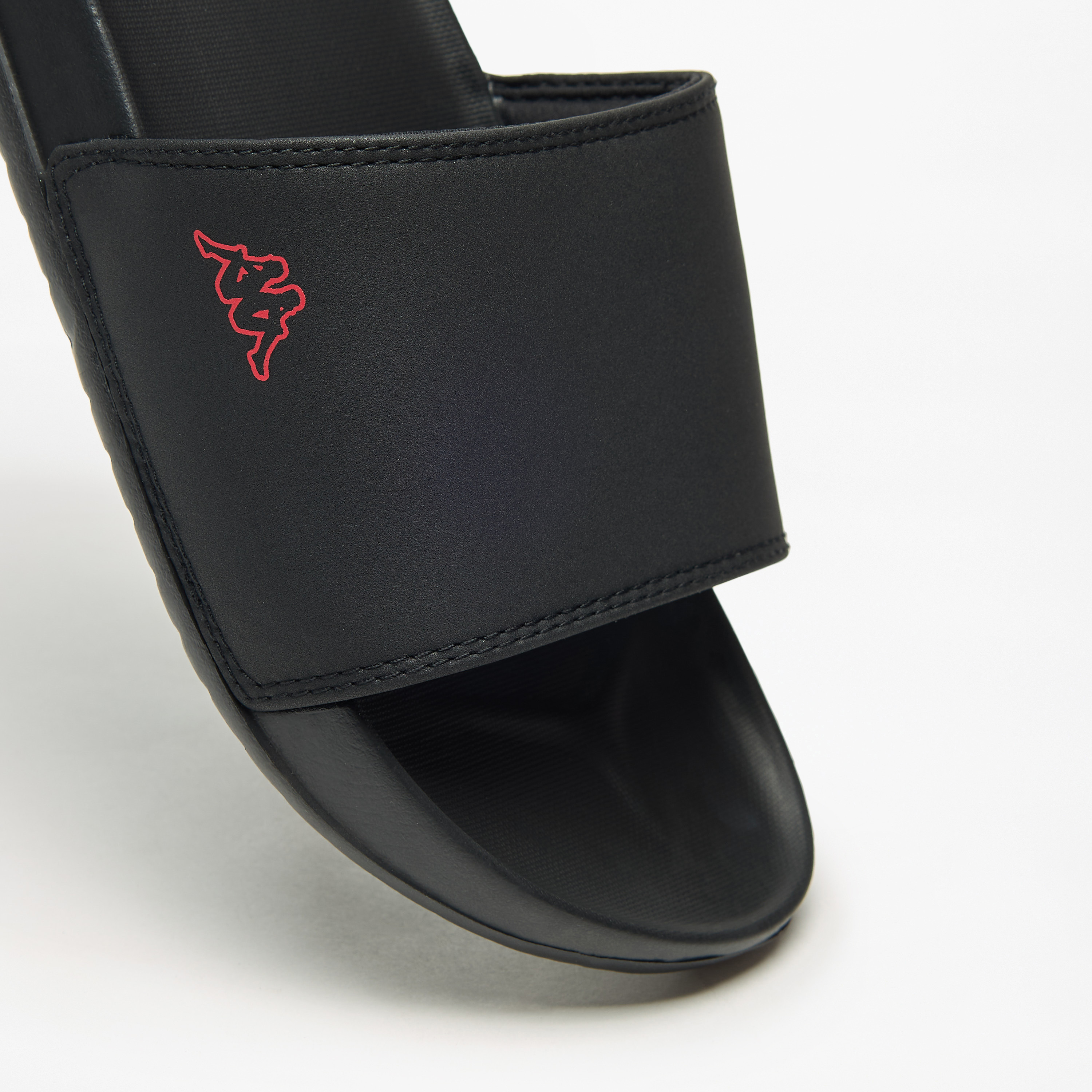 حذاء خفيف ببطانة وتفاصيل الشعار للرجال من كابا-men-shoes-flipflopsandslides-image-4
