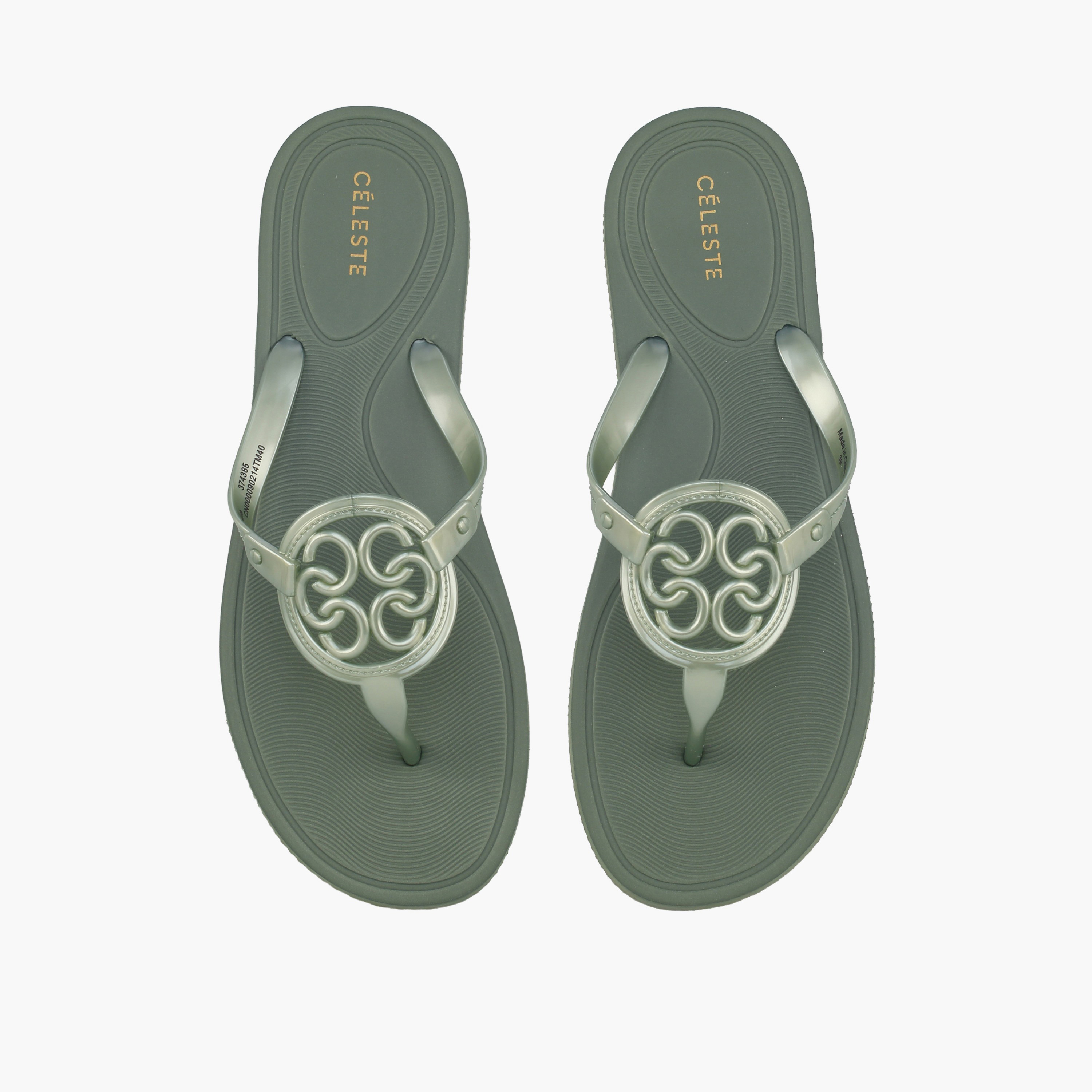 شبشب بإصبع مونوجرام للنساء من سيليست-women-shoes-flipflopsandslides-image-1