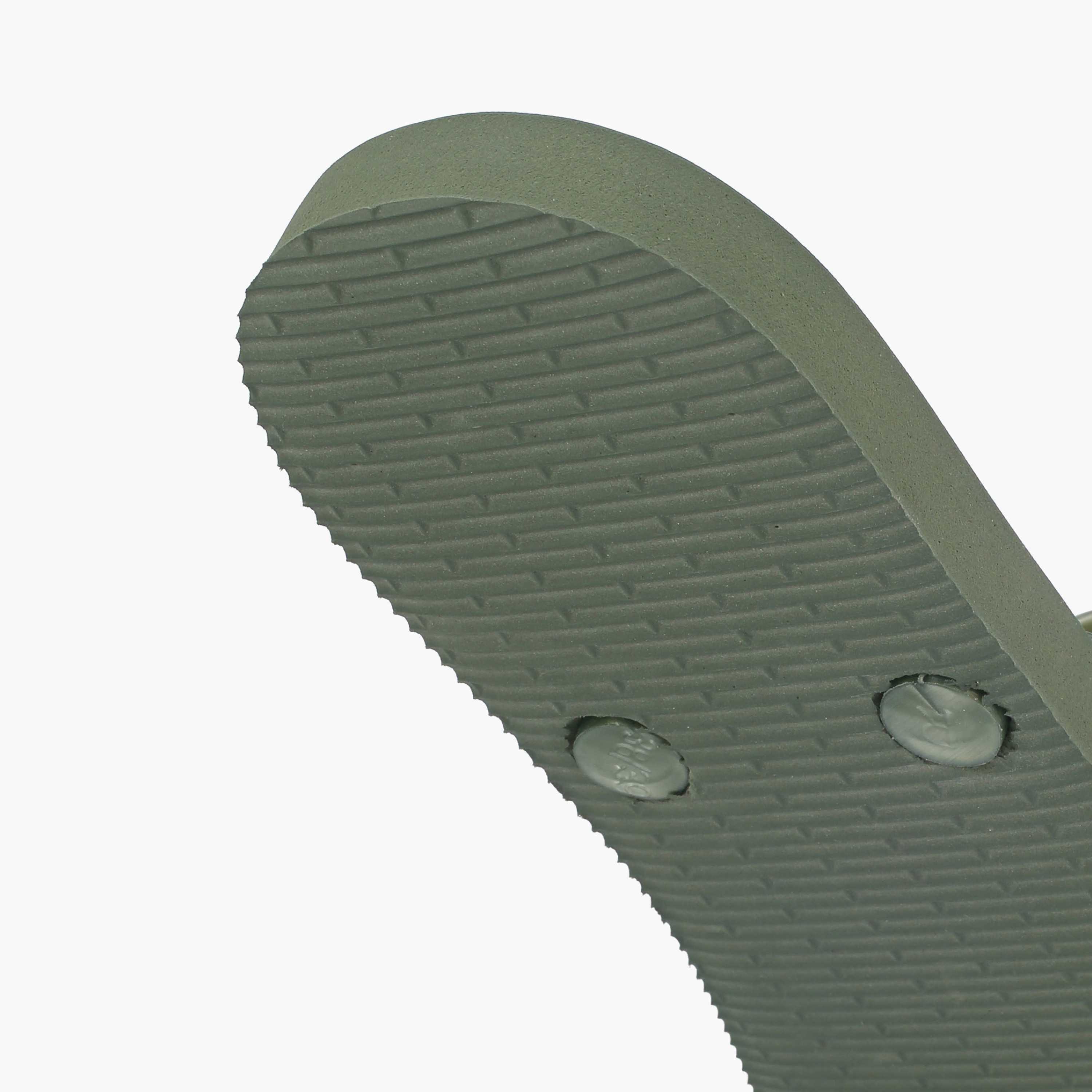 شبشب بإصبع مونوجرام للنساء من سيليست-women-shoes-flipflopsandslides-image-4