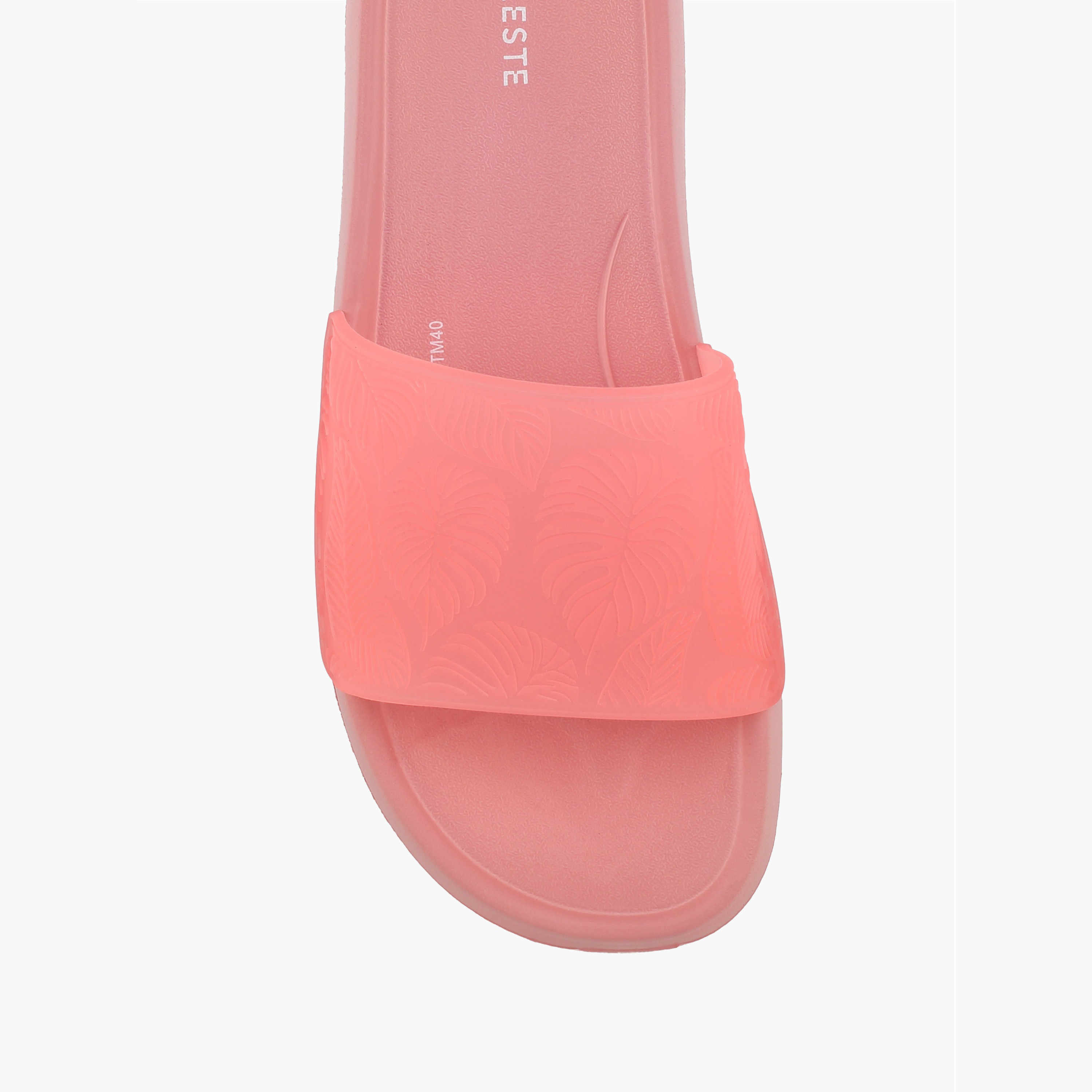 شبشب بارز الملمس بتصميم أوراق شجر للنساء من سيليست-women-shoes-flipflopsandslides-image-3