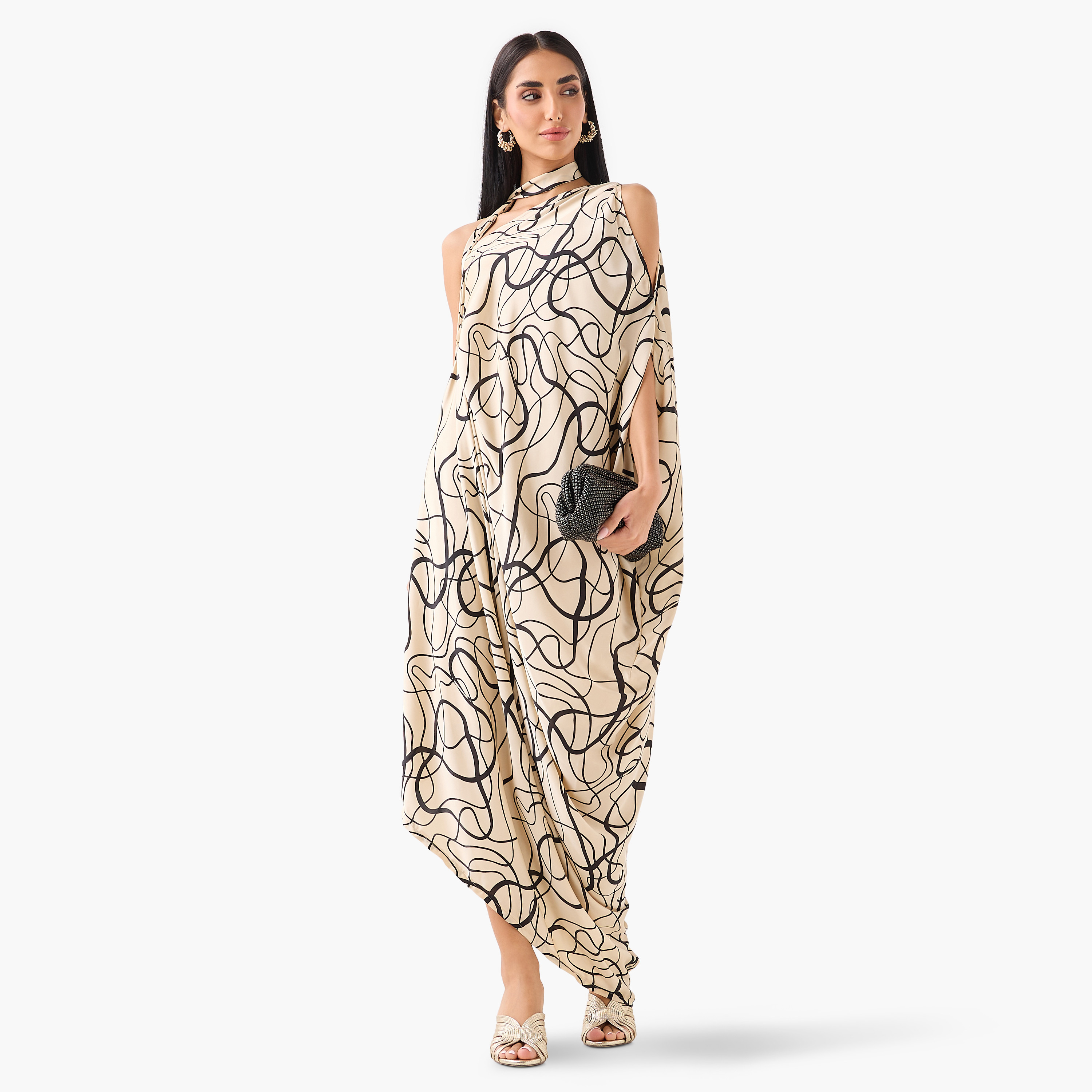 قفطان ماكسي بياقة غير متماثلة وتصميم "كولد شولدر" وطبعة تجريدية لون بيج من غولدن أبل-women-clothing-dresses-image-1