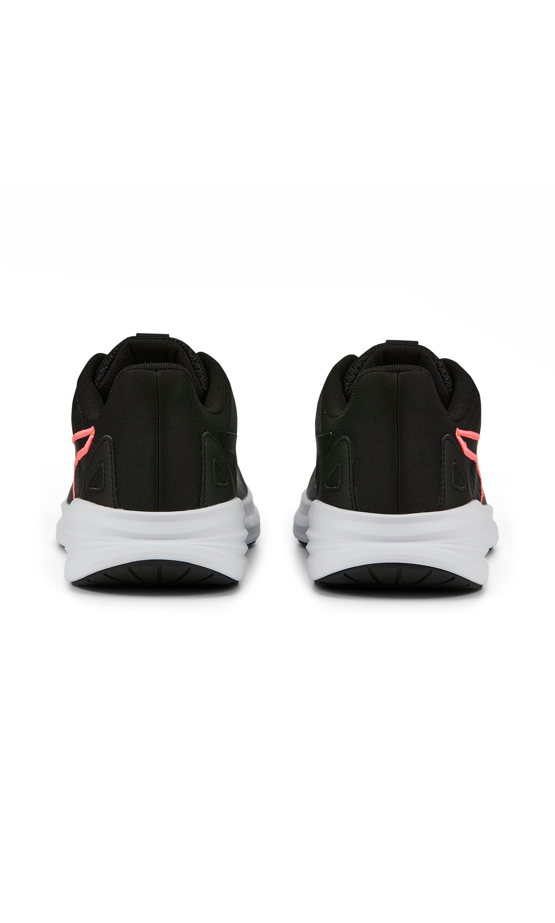 حذاء الجري الحديث من بوما ترانسبورت | 377030-women-shoes-sneakers-image-4