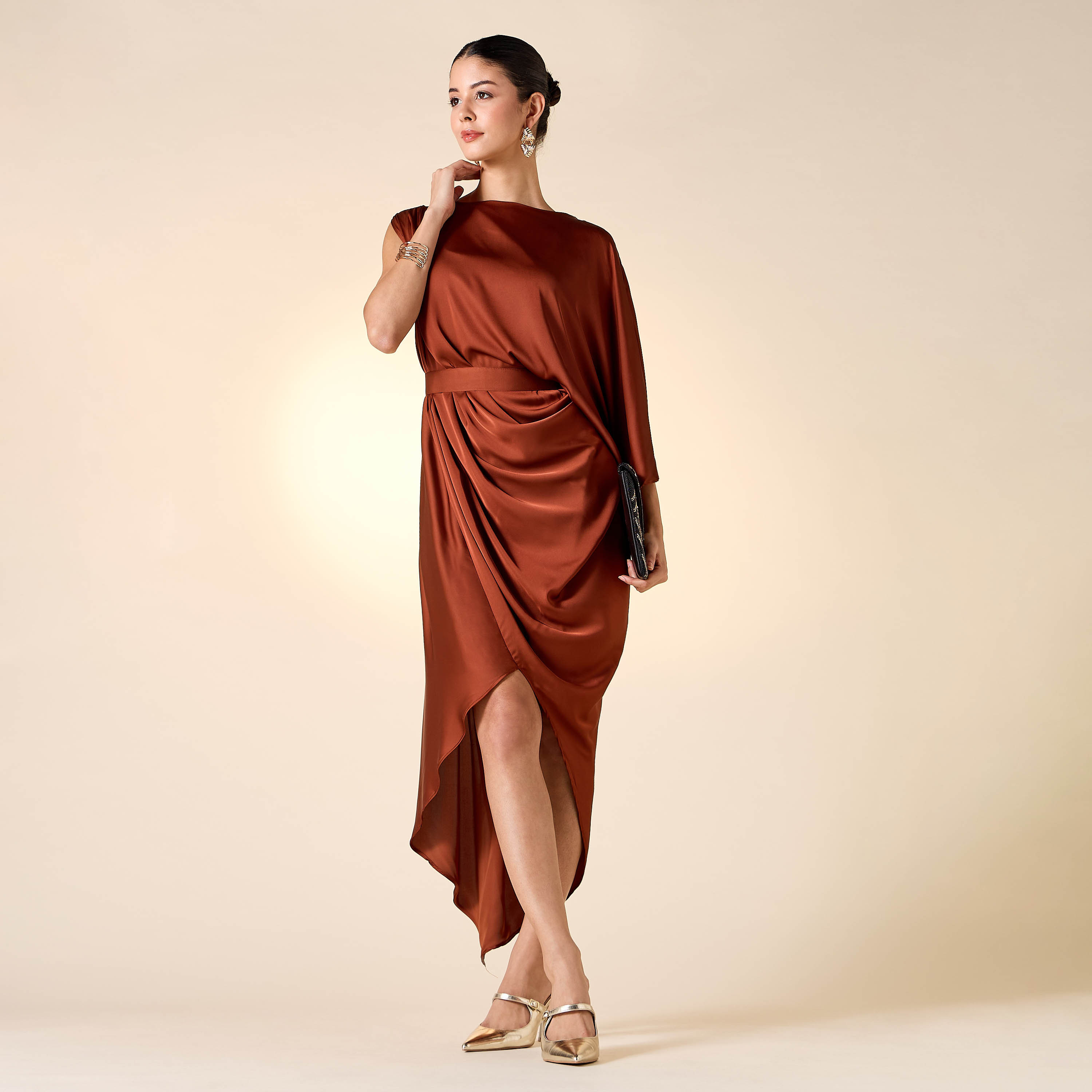 فستان بتفاصيل منسدلة وحزام من جولدن آبل-women-clothing-dresses-image-2