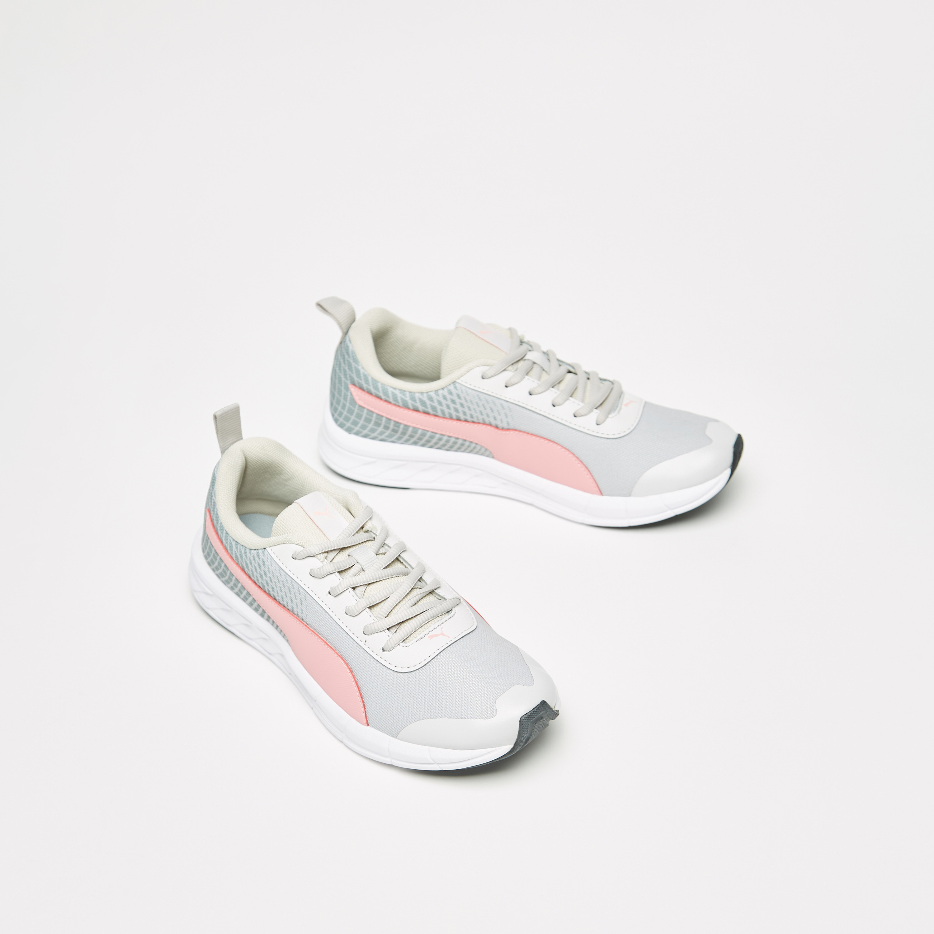 حذاء جري سوبرنال V3 للنساء من بوما - 379026-sports-women-shoes-image-2