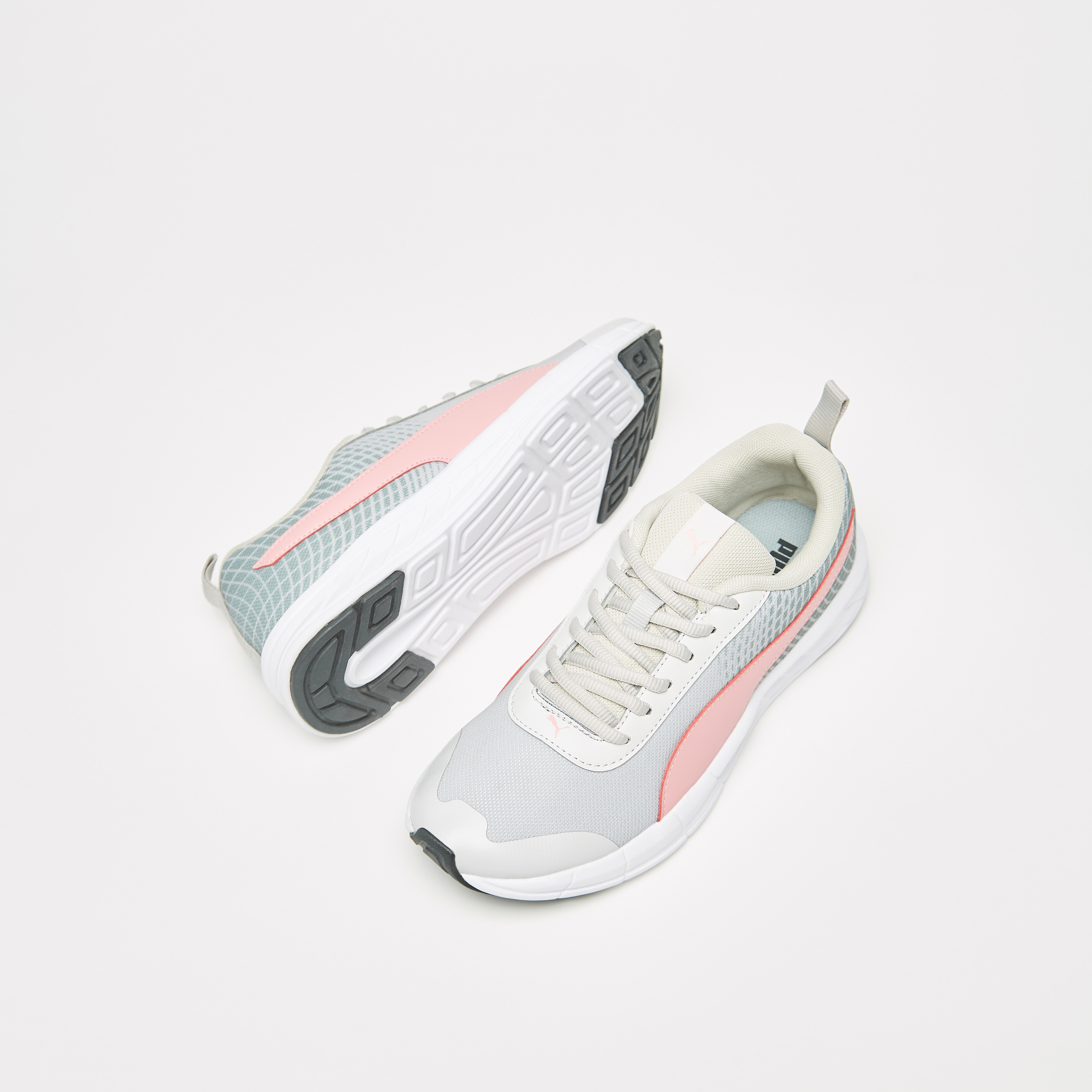 حذاء جري سوبرنال V3 للنساء من بوما - 379026-sports-women-shoes-image-6