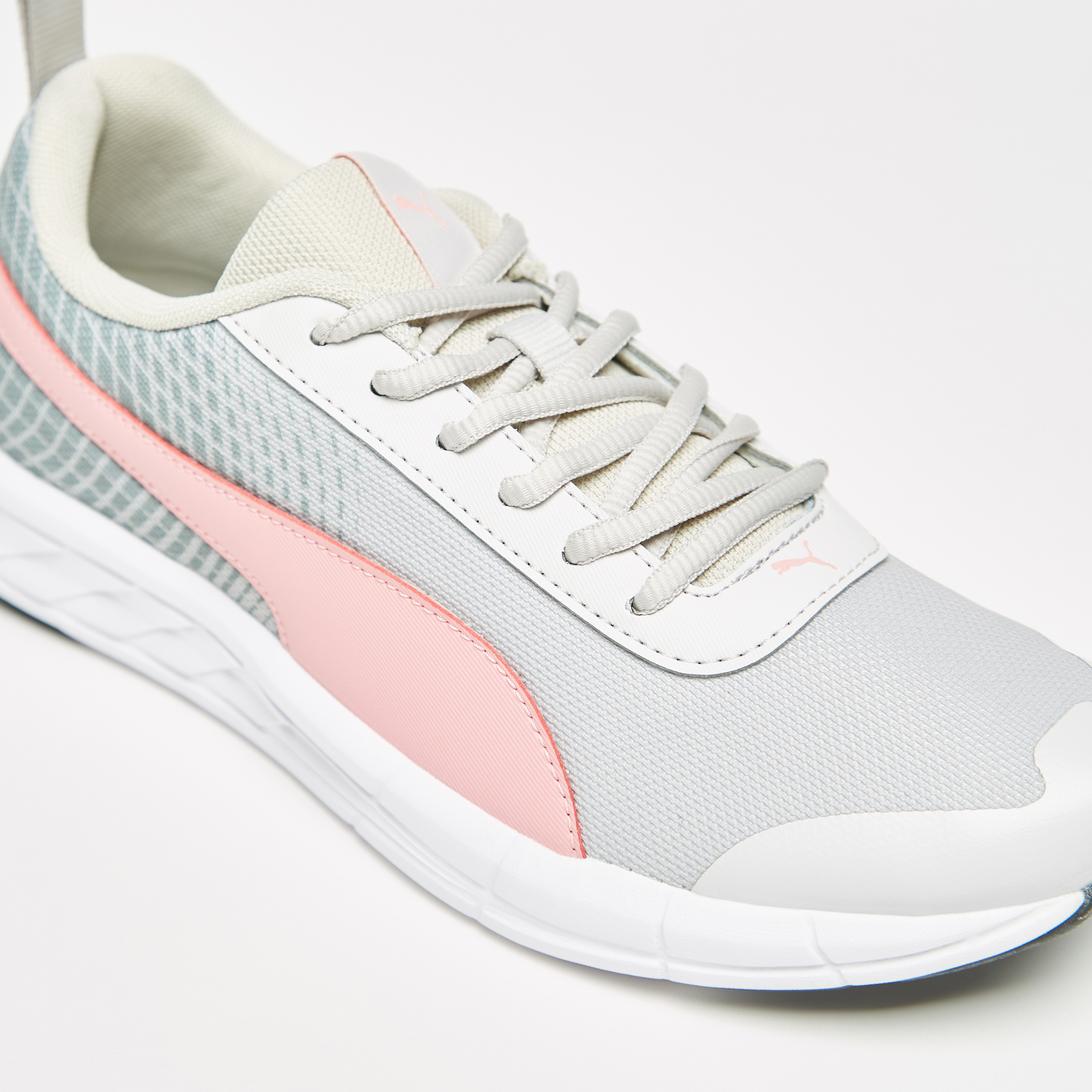 حذاء جري سوبرنال V3 للنساء من بوما - 379026-sports-women-shoes-image-7
