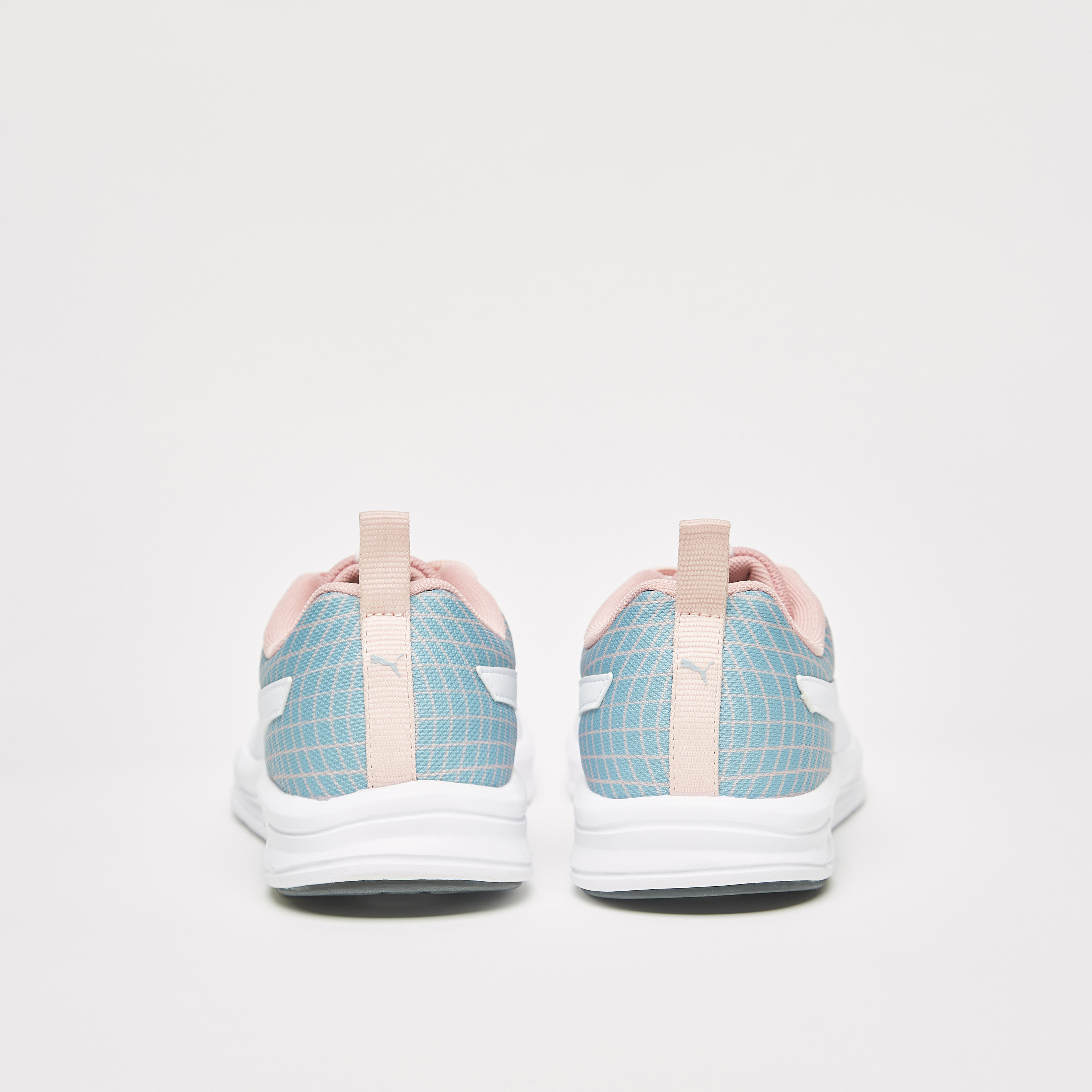 حذاء جري سوبرنال V3 للنساء من بوما - 379026-sports-women-shoes-image-13
