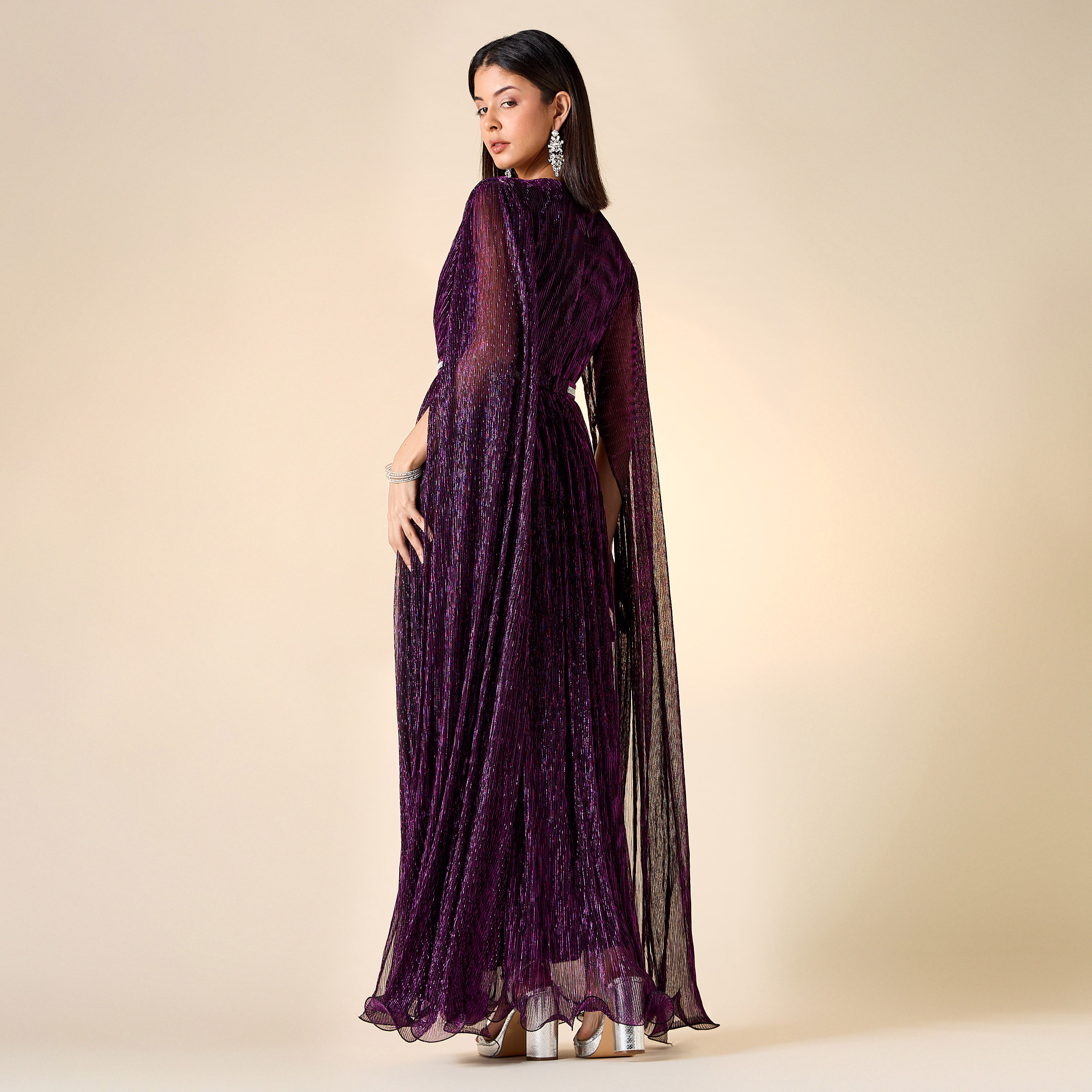 فستان مزين بياقة V وأكمام كاب من جولدن أبل-women-clothing-dresses-image-3