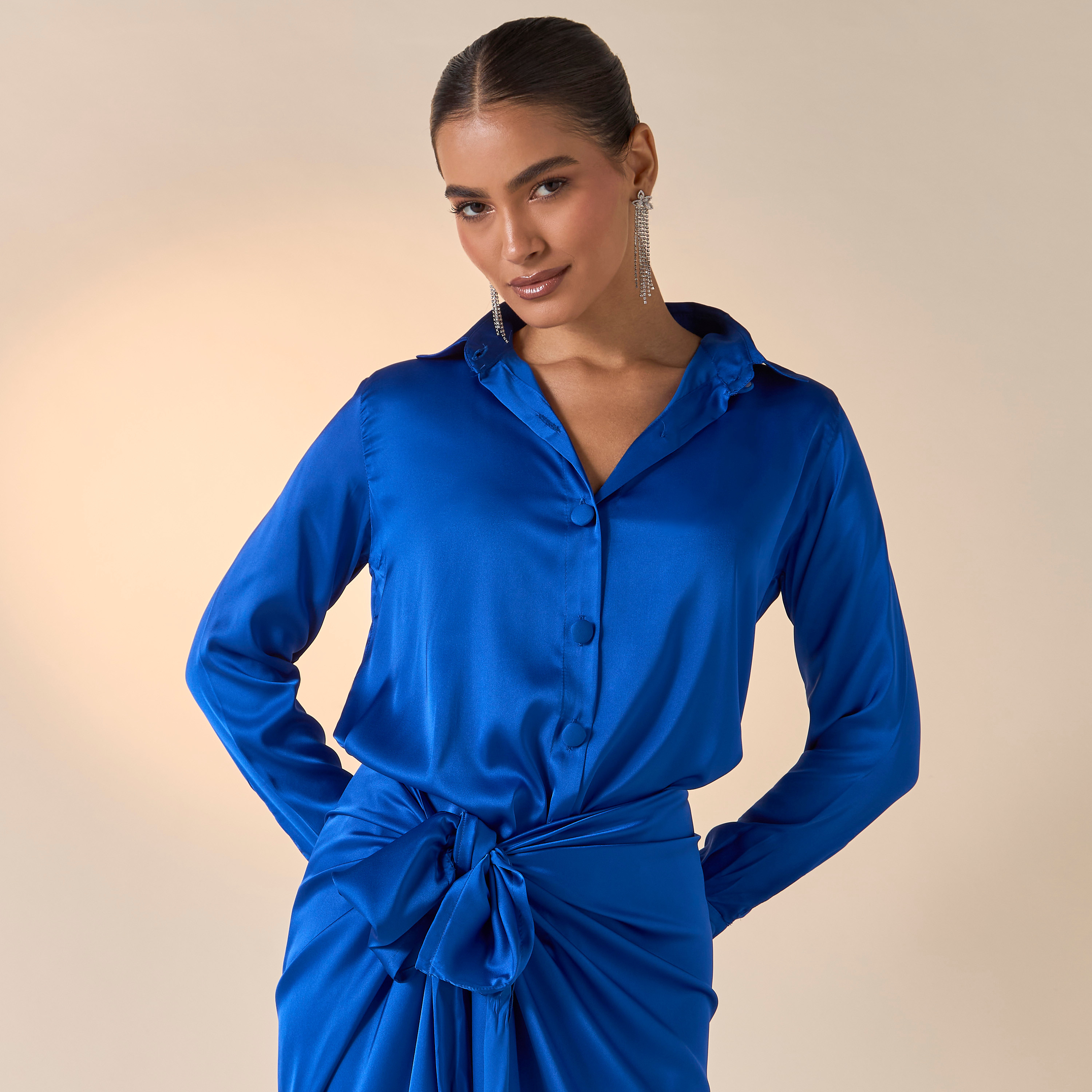 طقم قميص سادة بأكمام طويلة وتنورة منسدلة من جولدن آبل-women-clothing-coordsets-image-2