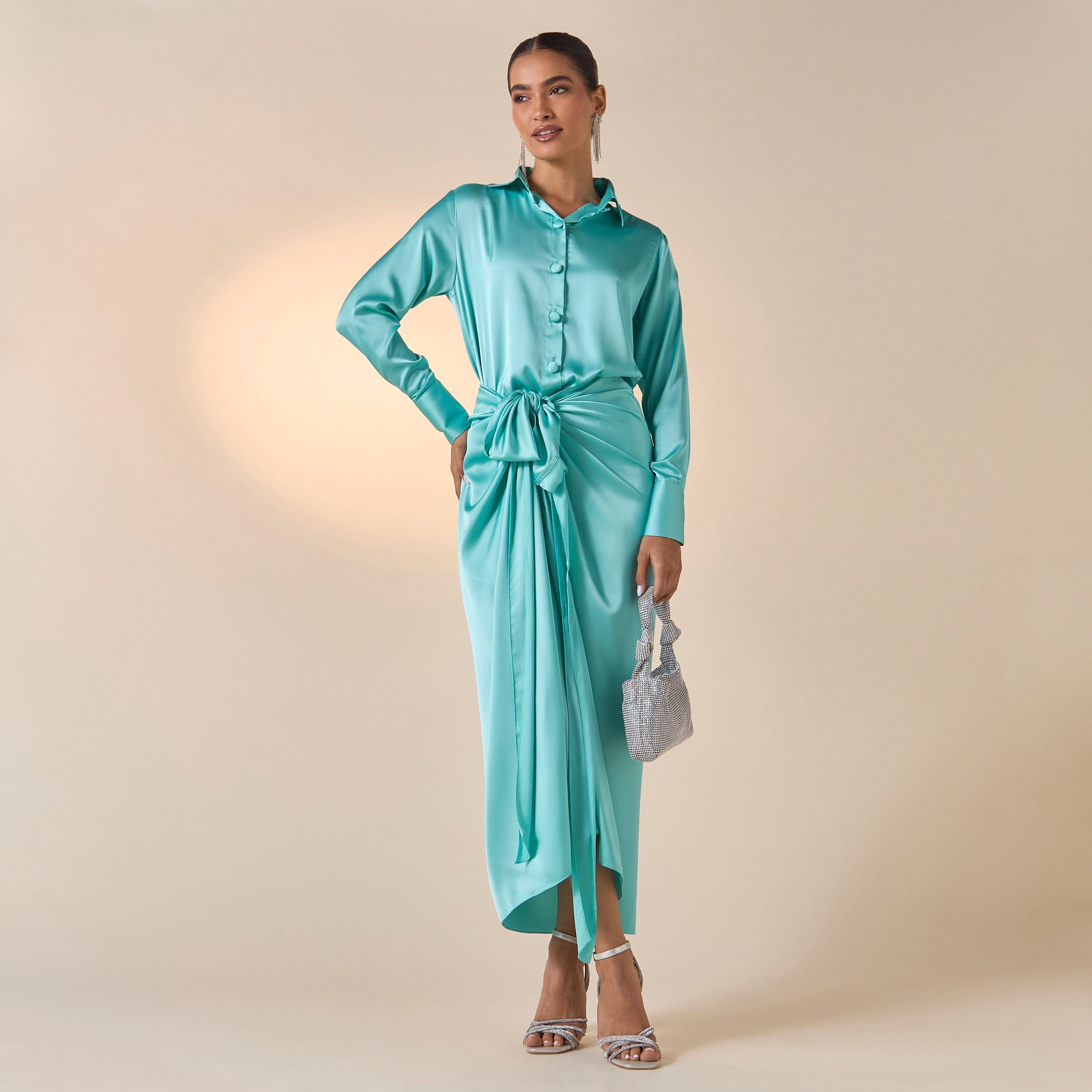 طقم قميص سادة بأكمام طويلة وتنورة منسدلة من جولدن آبل-women-clothing-coordsets-image-1