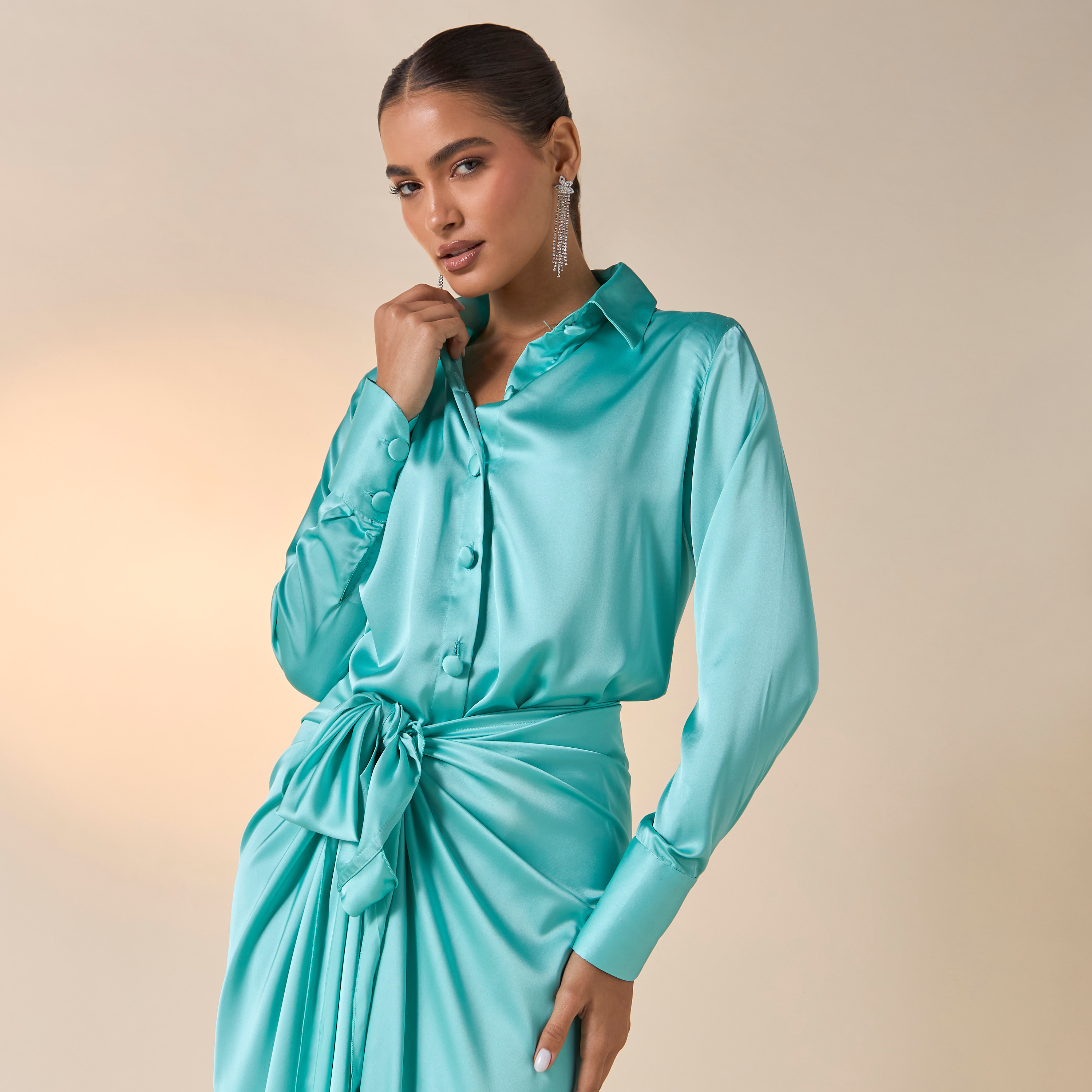 طقم قميص سادة بأكمام طويلة وتنورة منسدلة من جولدن آبل-women-clothing-coordsets-image-2