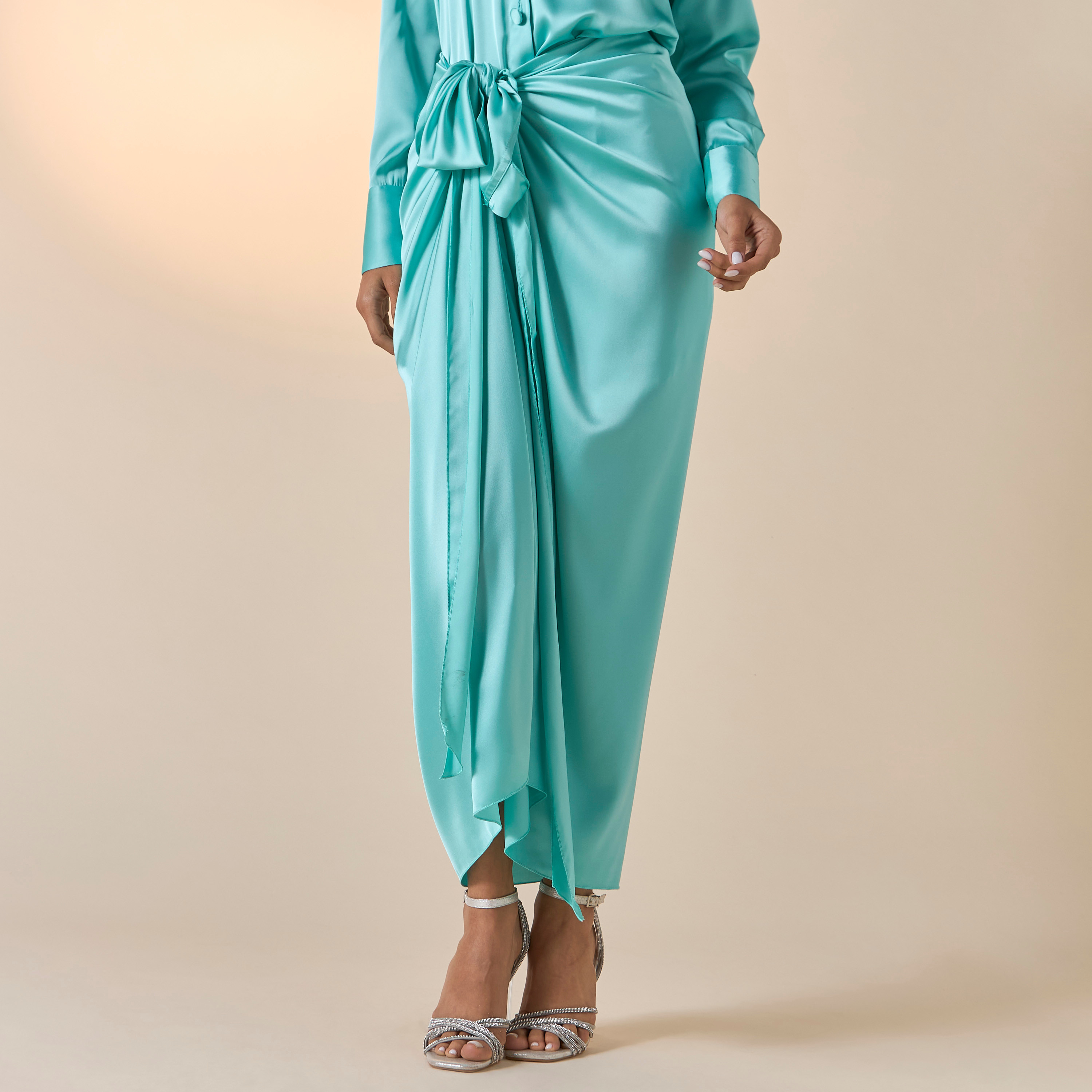 طقم قميص سادة بأكمام طويلة وتنورة منسدلة من جولدن آبل-women-clothing-coordsets-image-3
