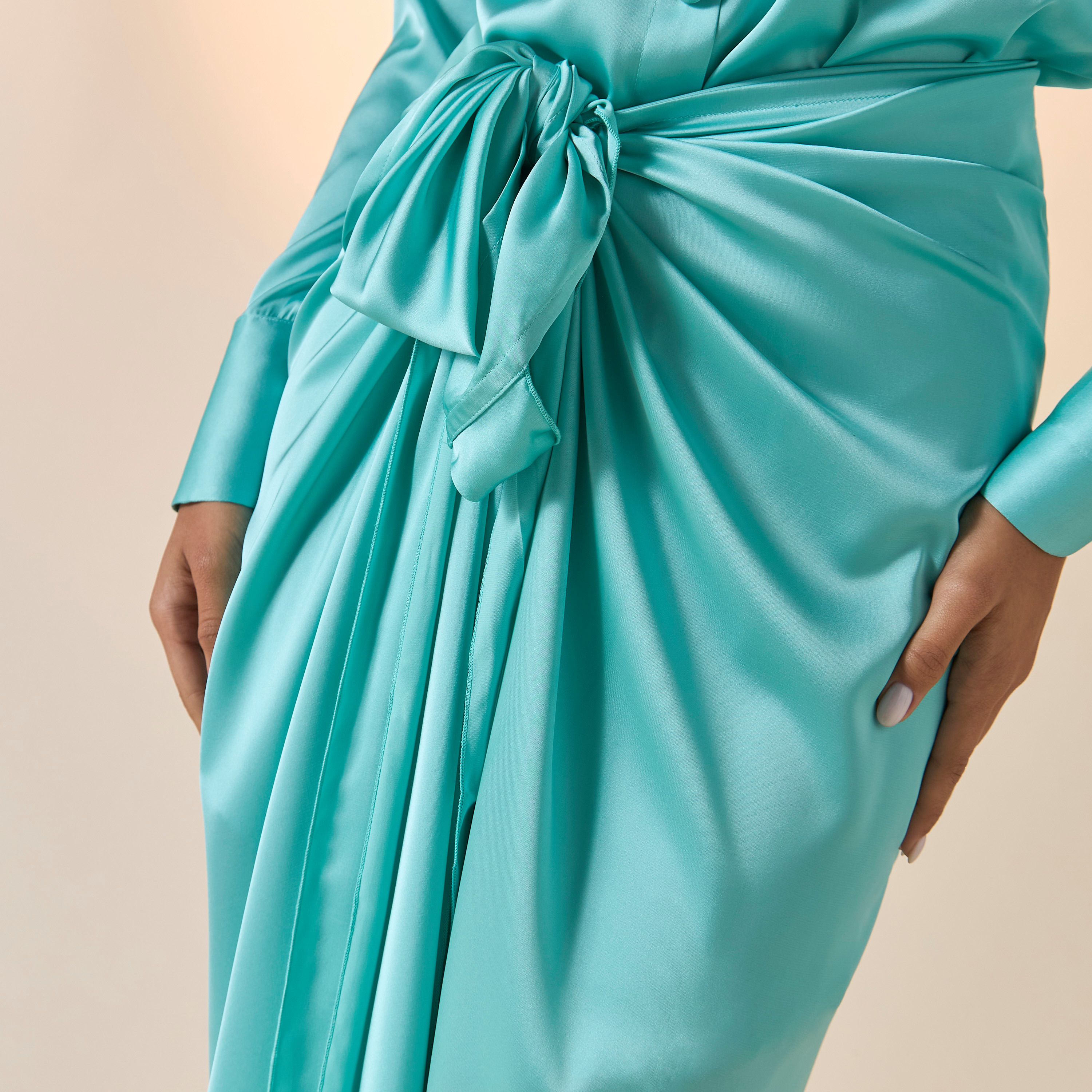 طقم قميص سادة بأكمام طويلة وتنورة منسدلة من جولدن آبل-women-clothing-coordsets-image-6