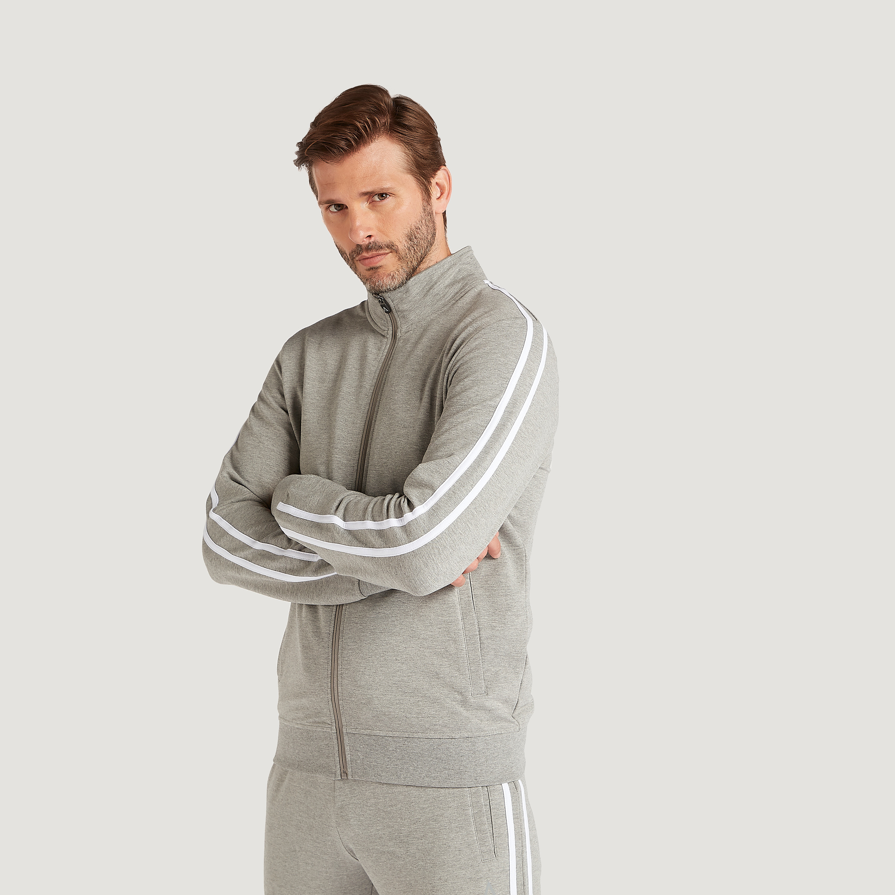 جاكيت سادة بياقة عالية وسحّاب إغلاق وجيوب-men-clothing-jacketsandblazers-jackets-image-6