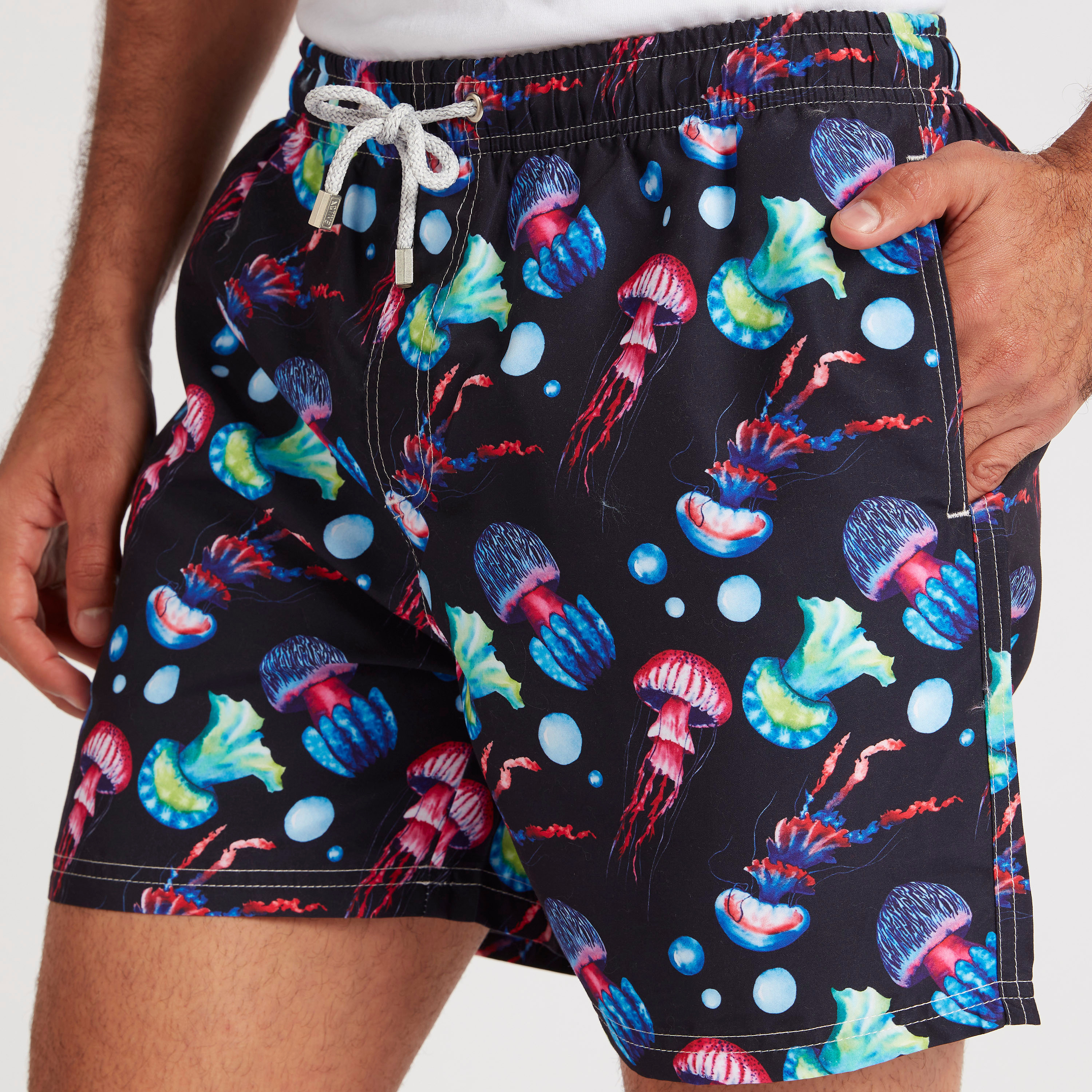 شورت برباط خصر وجيوب وطبعات جيلي فيش-men-clothing-bottoms-shorts-image-2