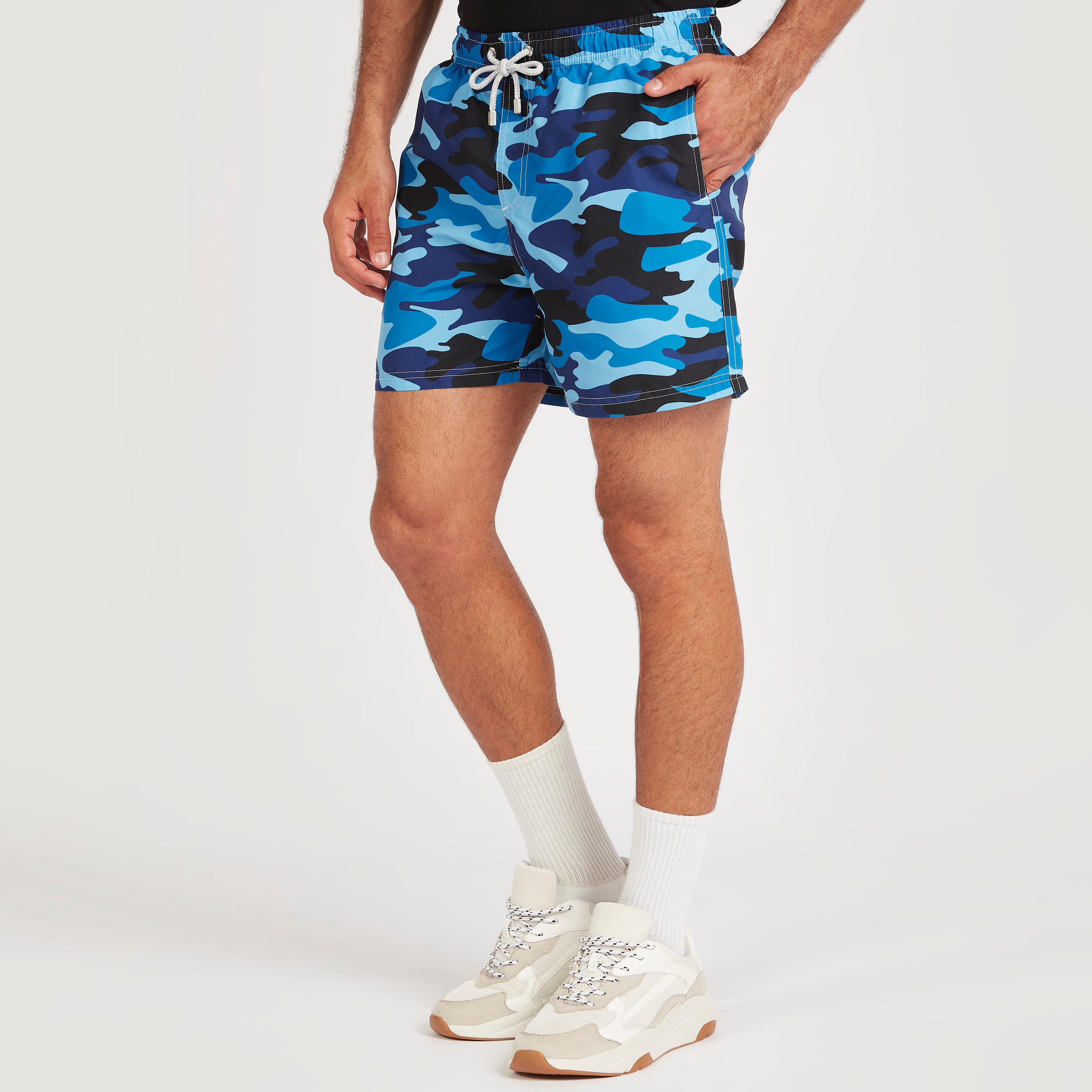 Camouflage Print Shorts with Drawstring Closure and Pockets-men-clothing-bottoms-shorts-image-1