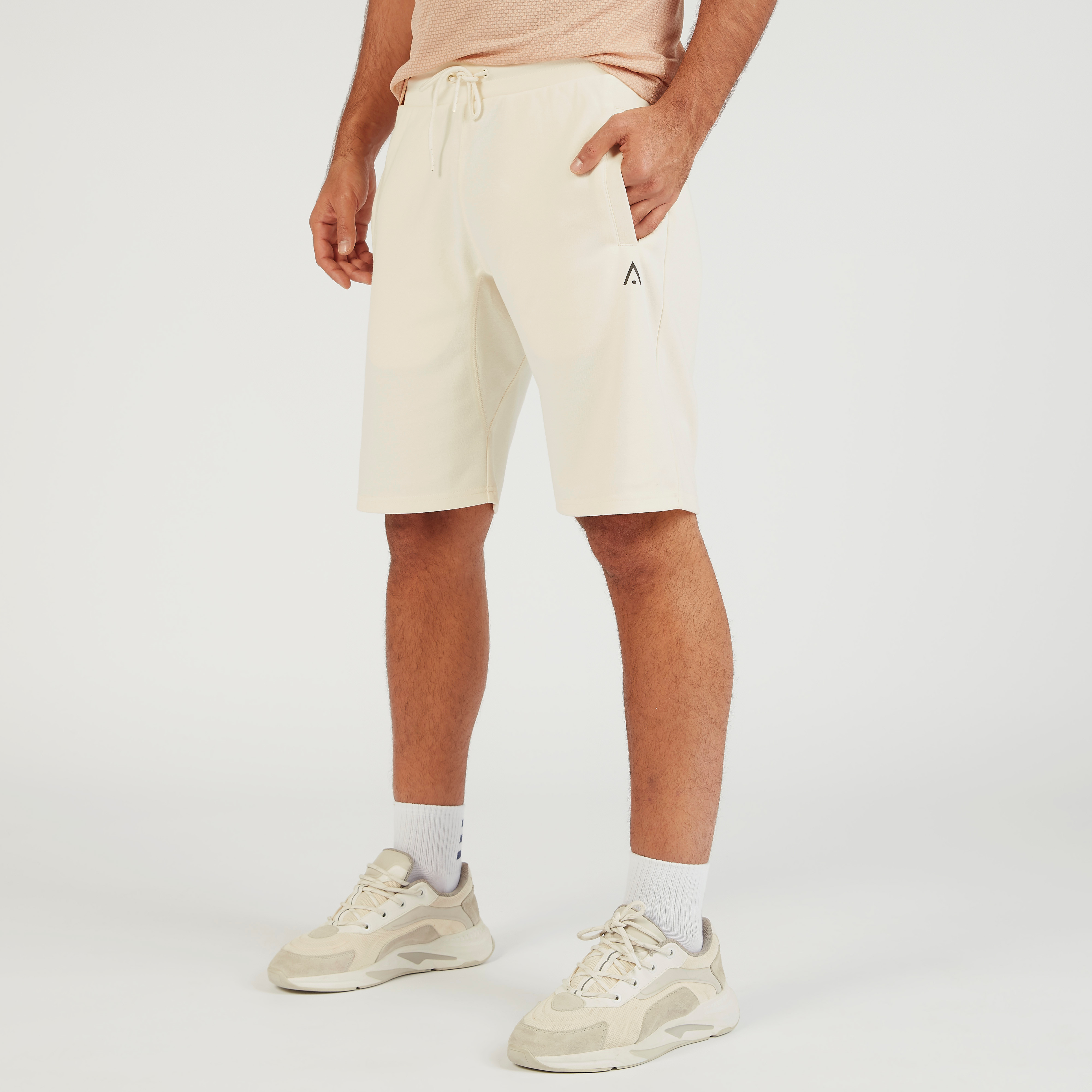 شورت سادة برباط إغلاق وجيوب-sports-men-clothing-bottoms-image-1