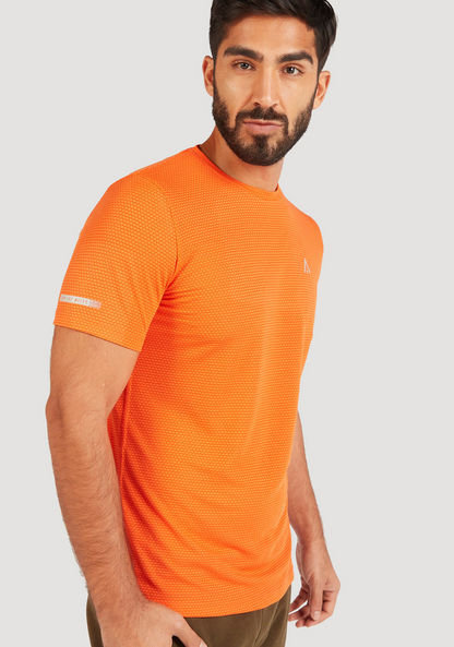 Textured Crew Neck T-shirt with Short Sleeves-T Shirts & Vests-image-0