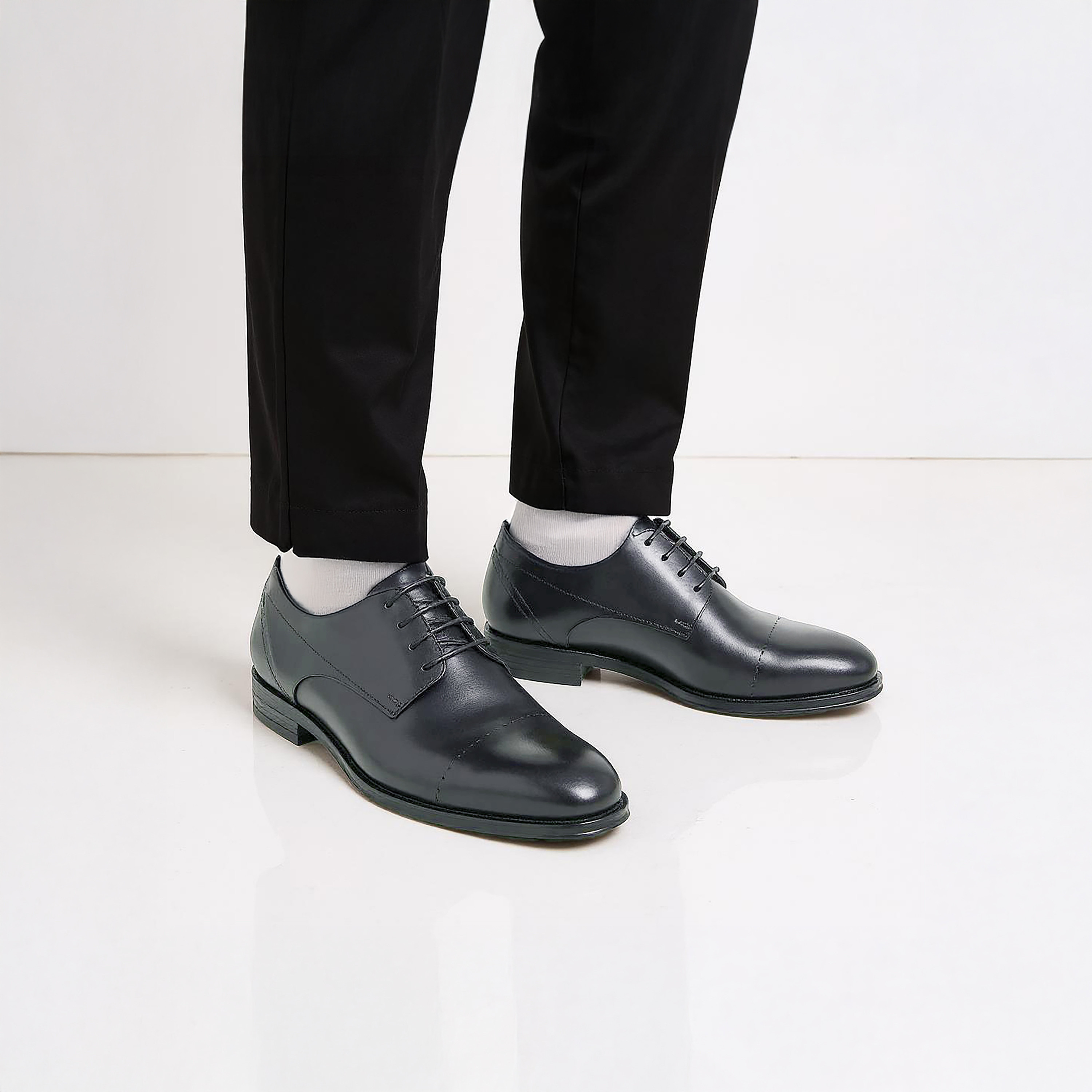 Duchini Men's Leather Solid Lace-Up Derby Shoes-men-shoes-formalshoes-image-2
