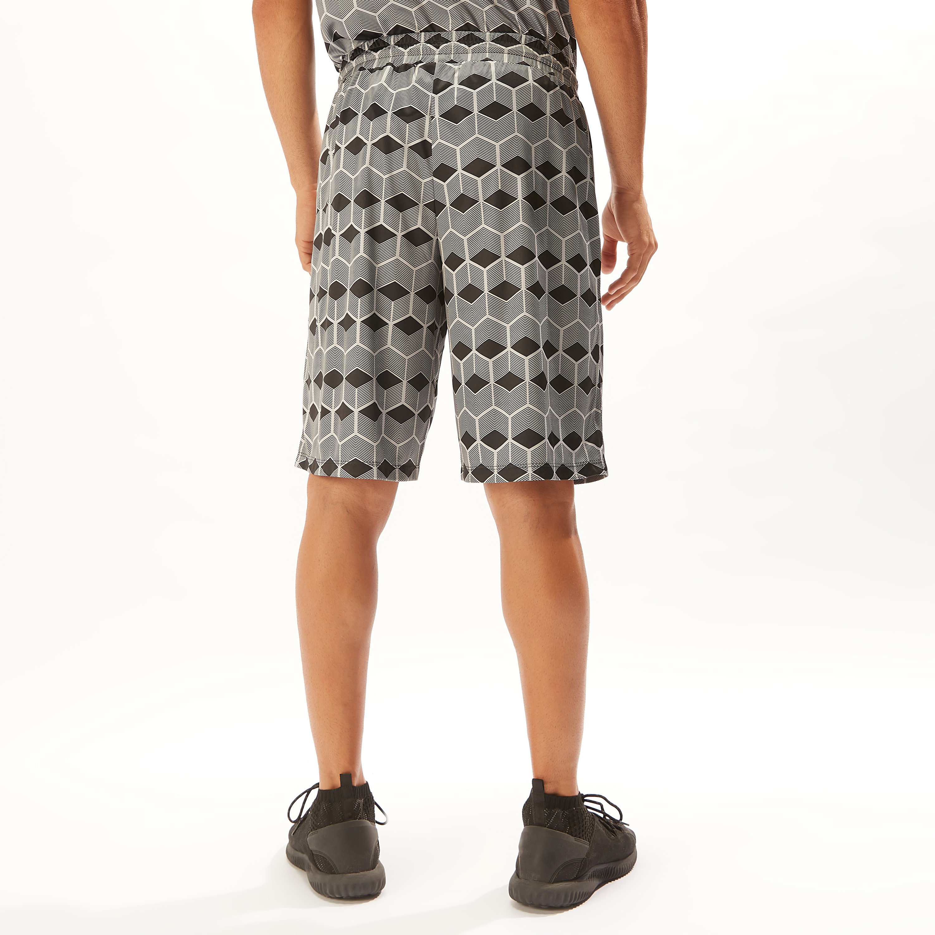 شورت برباط إغلاق وجيوب وطبعات-sports-men-clothing-bottoms-image-4
